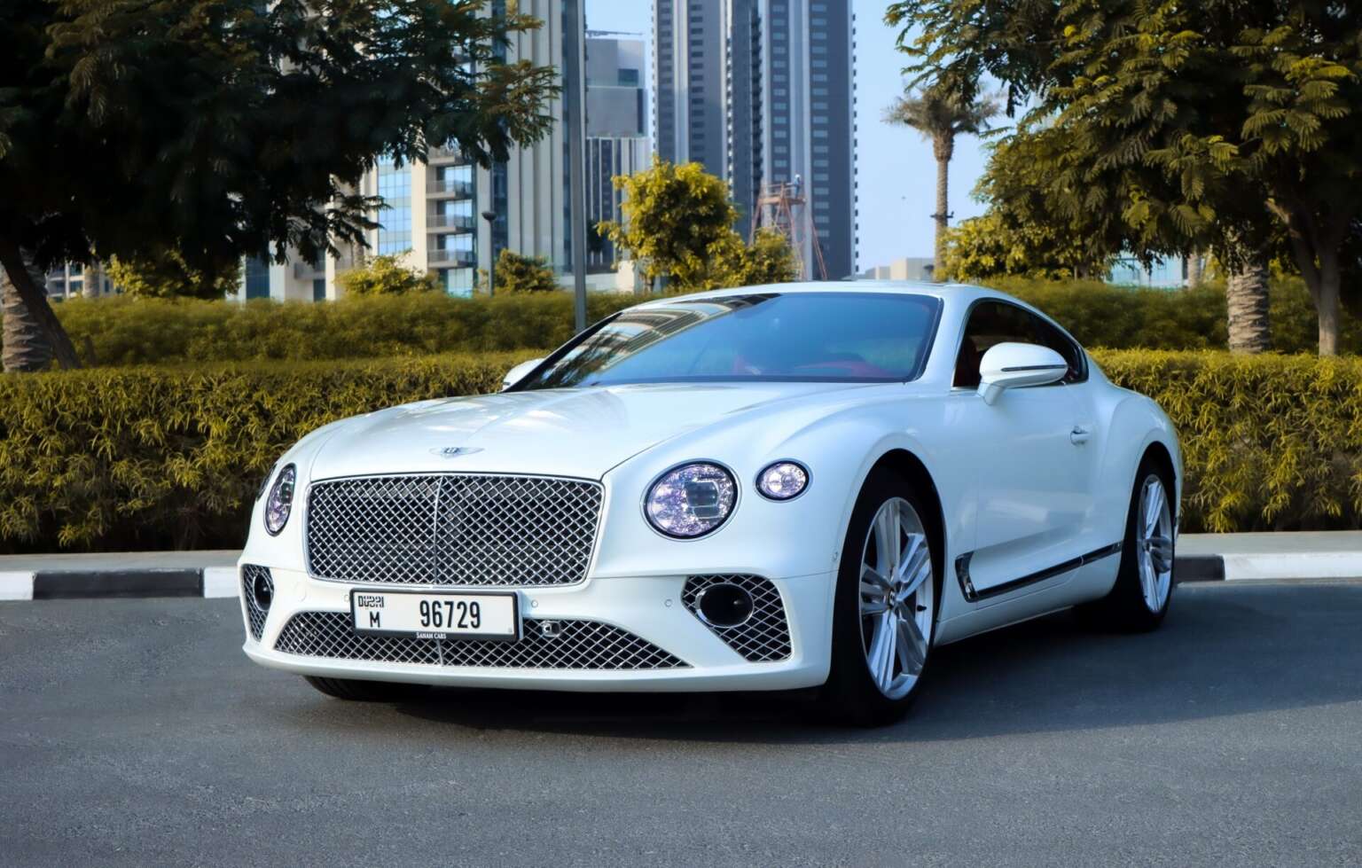 Bentley V8