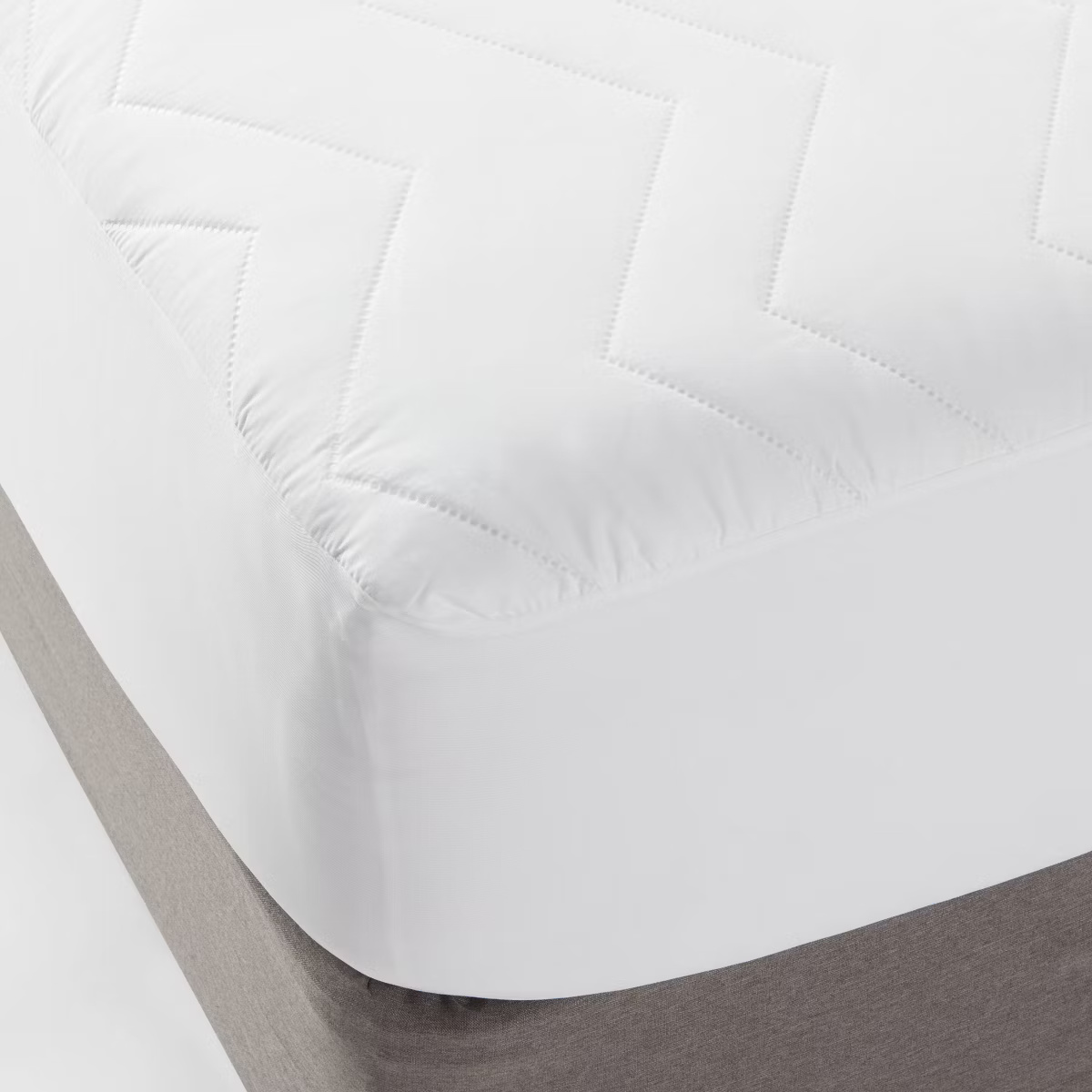 Machine Washable Quilted Mattress Pad - Room Essentials™