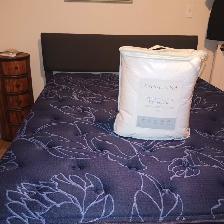 Premium Cooling Mattress Pad - Casaluna