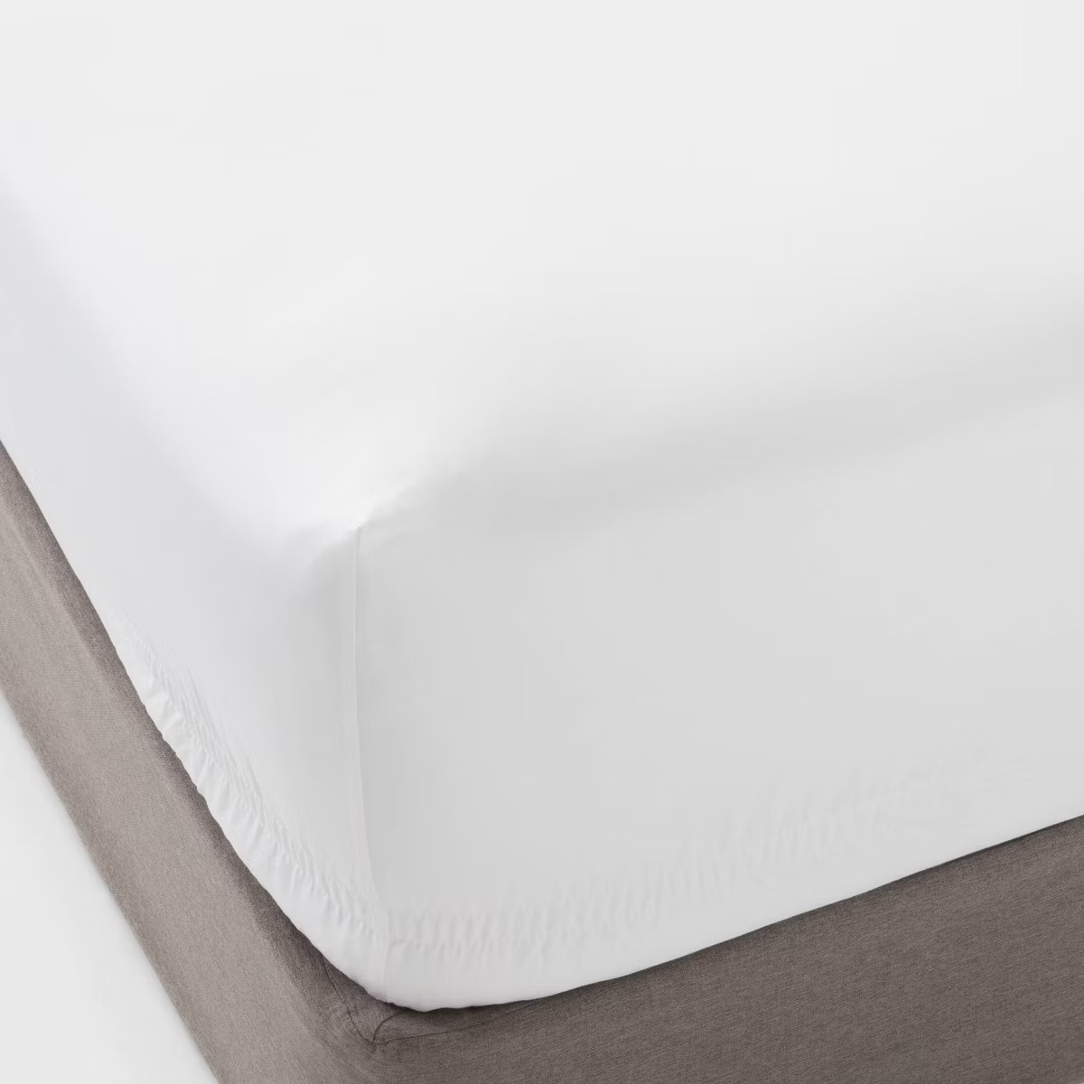 400 Thread Count Performance Fitted Sheet - Threshold™