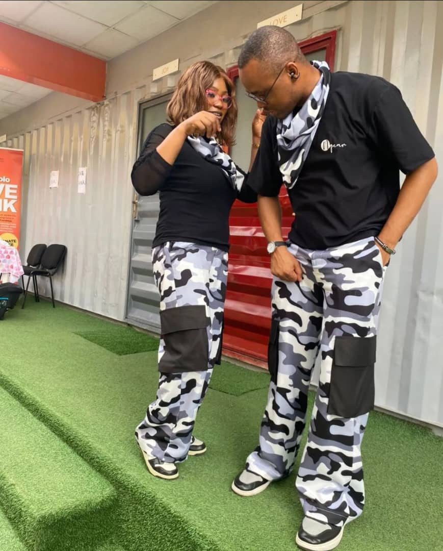 Matching Couple's Outfits 