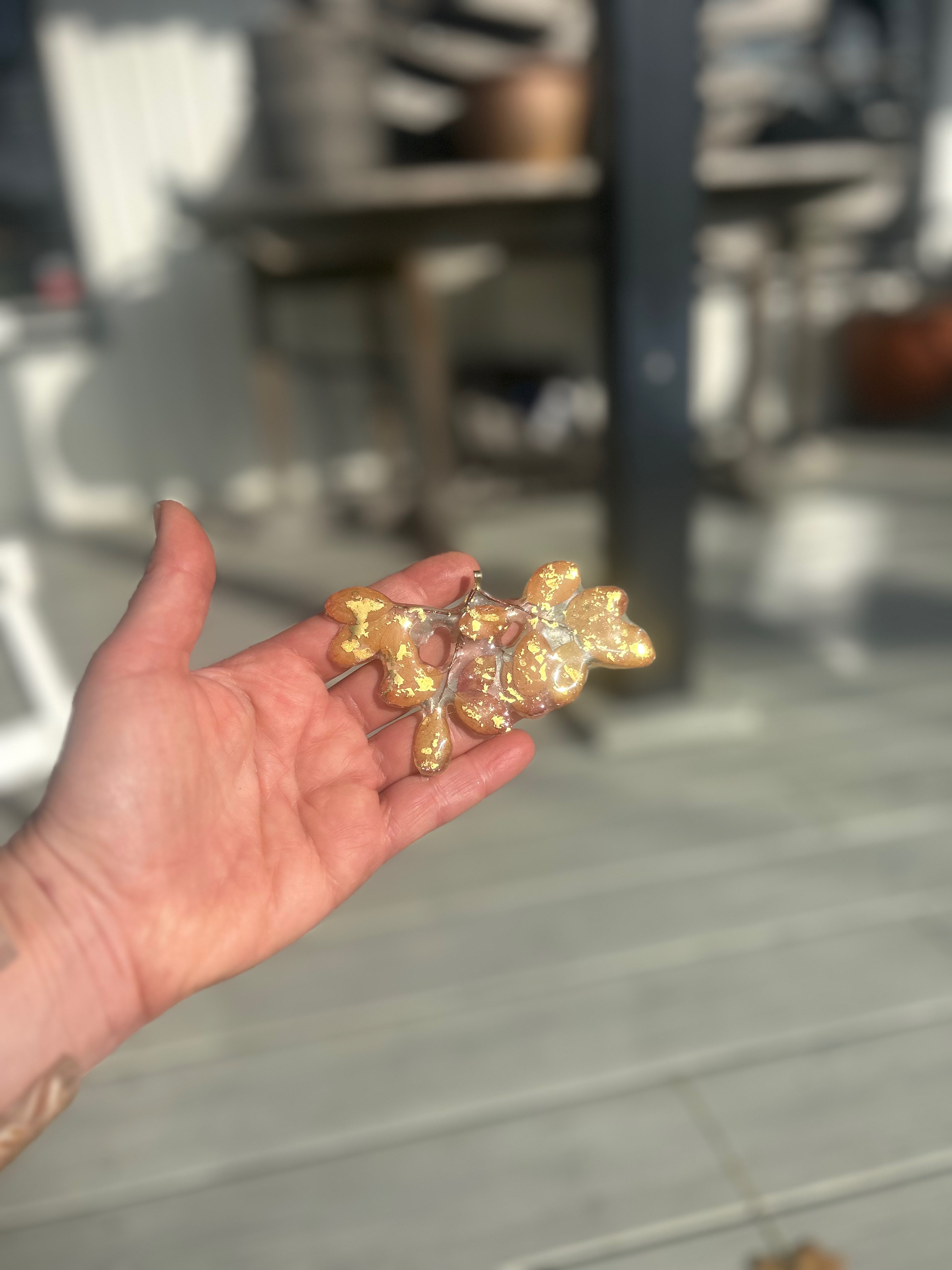 Elegant Leaf Necklace