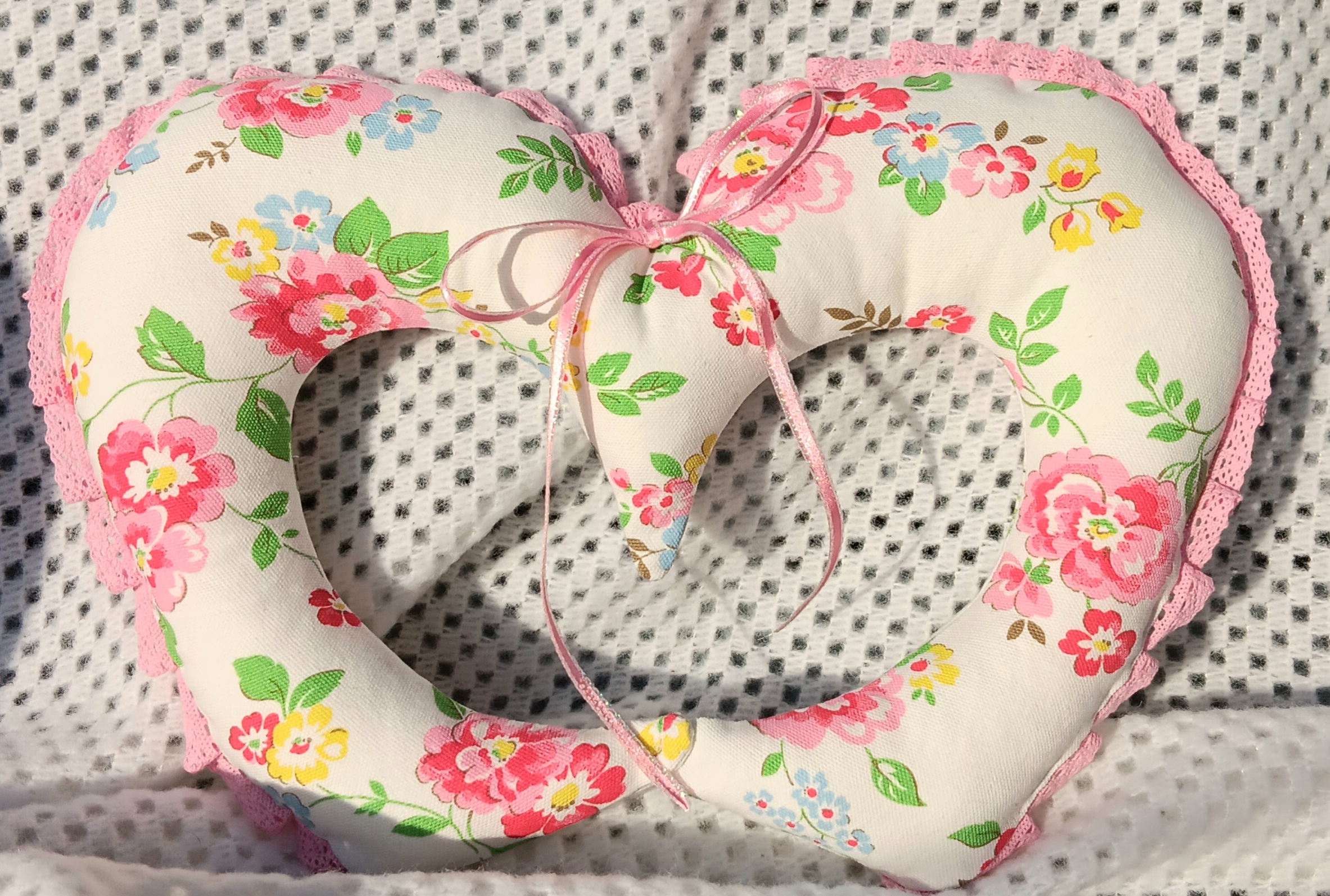 Floral Heart Cushion Bedding and Accessories  Gift Set