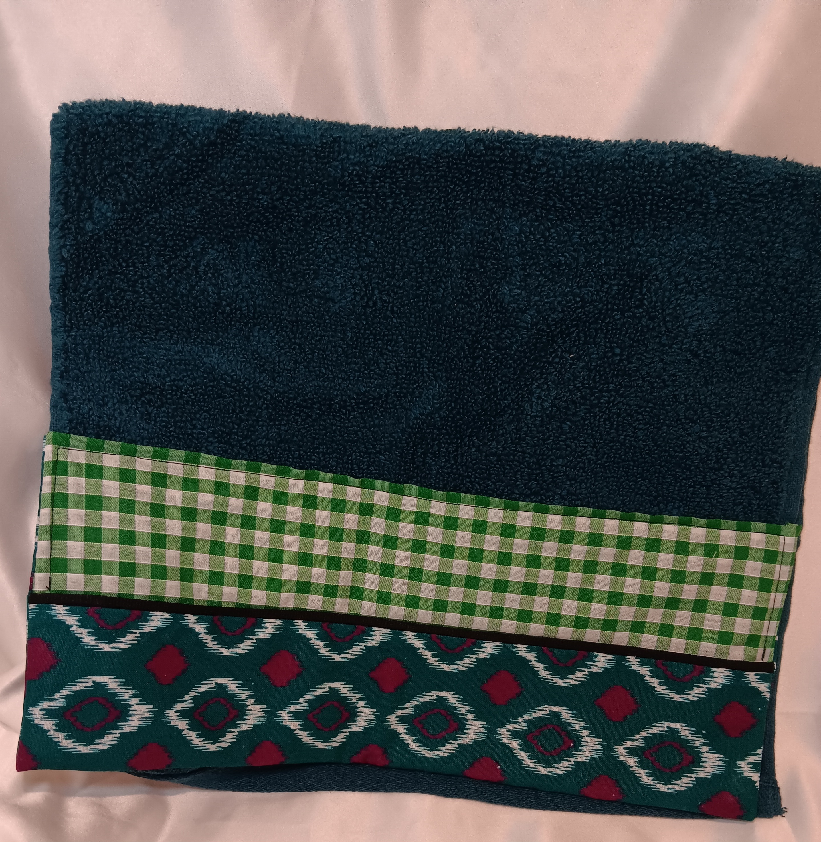 Towels Pair with Decorative Border