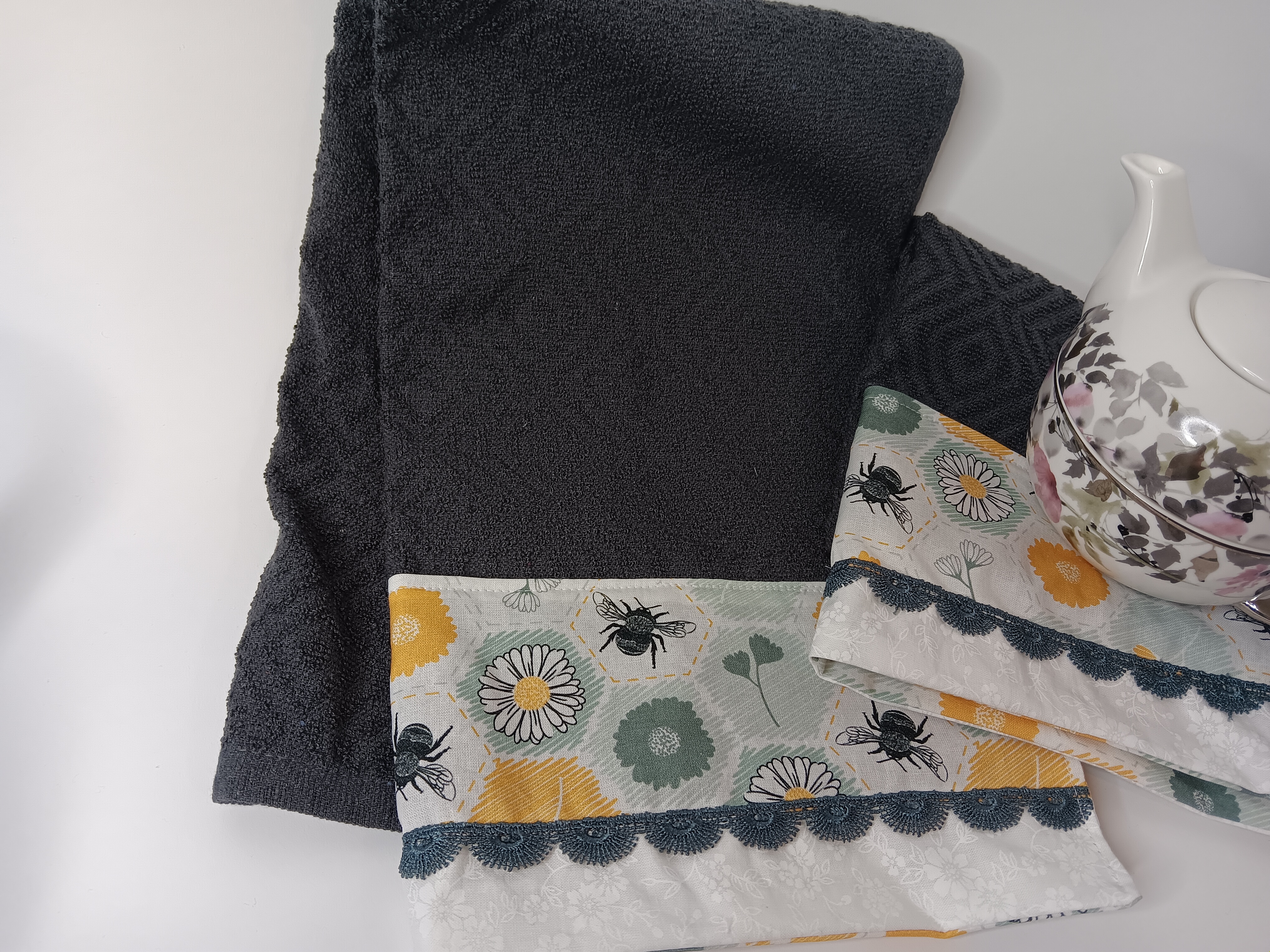 Floral & Bee Pattern Kitchen Towel