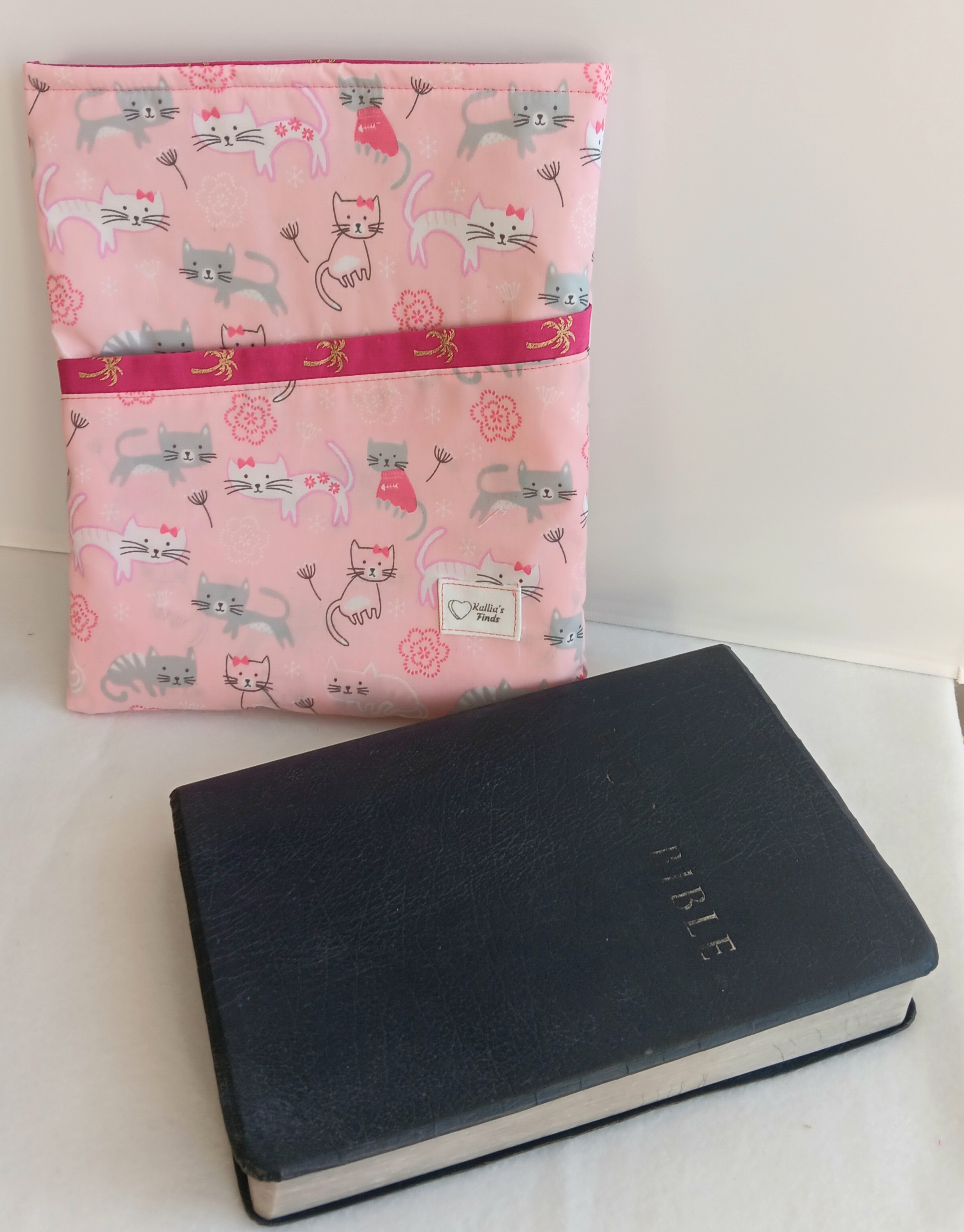 Cute Cosy Bible/ Book Sleeve
