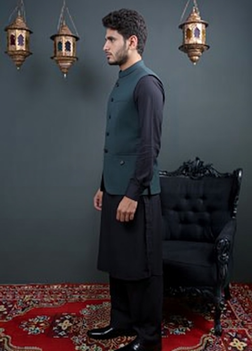 Traditional Men's Attire