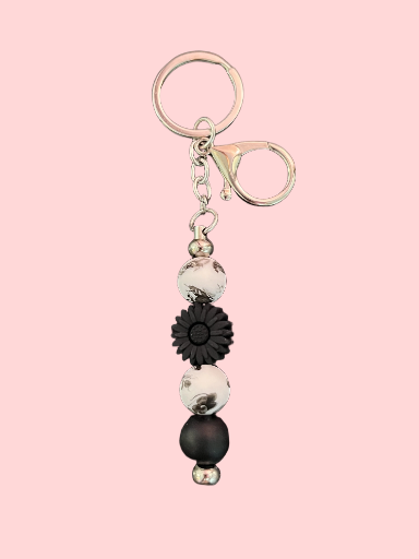 Daisy 3 Zipper Pull/Keychain