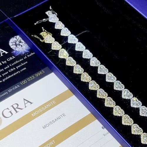 VVS1 D Moissanite Eternity Heart Bracelet 