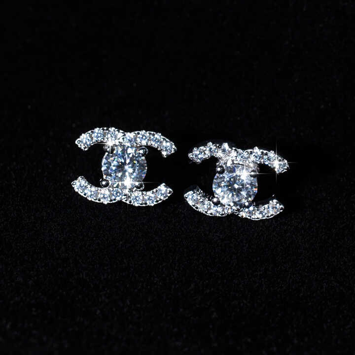 Elegant Necklace & Earrings Set .925 Sterling Silver VVS1 D Color Moissanite 