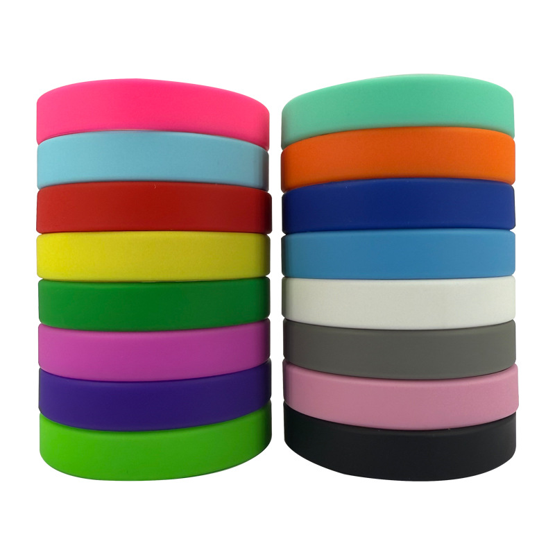 The Essential Silicone Wristband: Simplicity Meets Functionality for Every Occasion