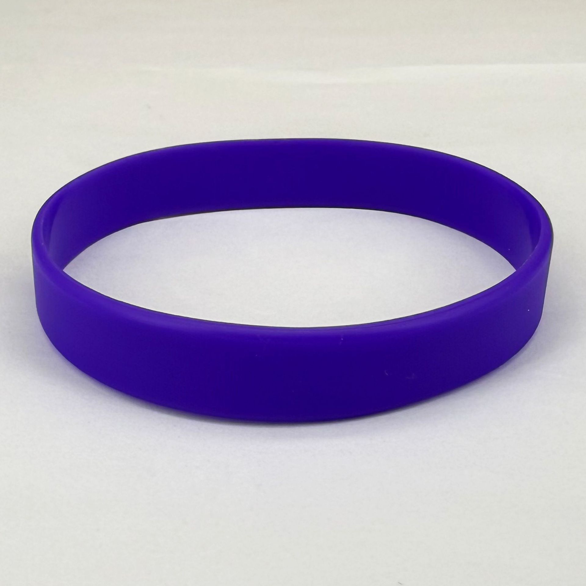 The Essential Silicone Wristband: Simplicity Meets Functionality for Every Occasion