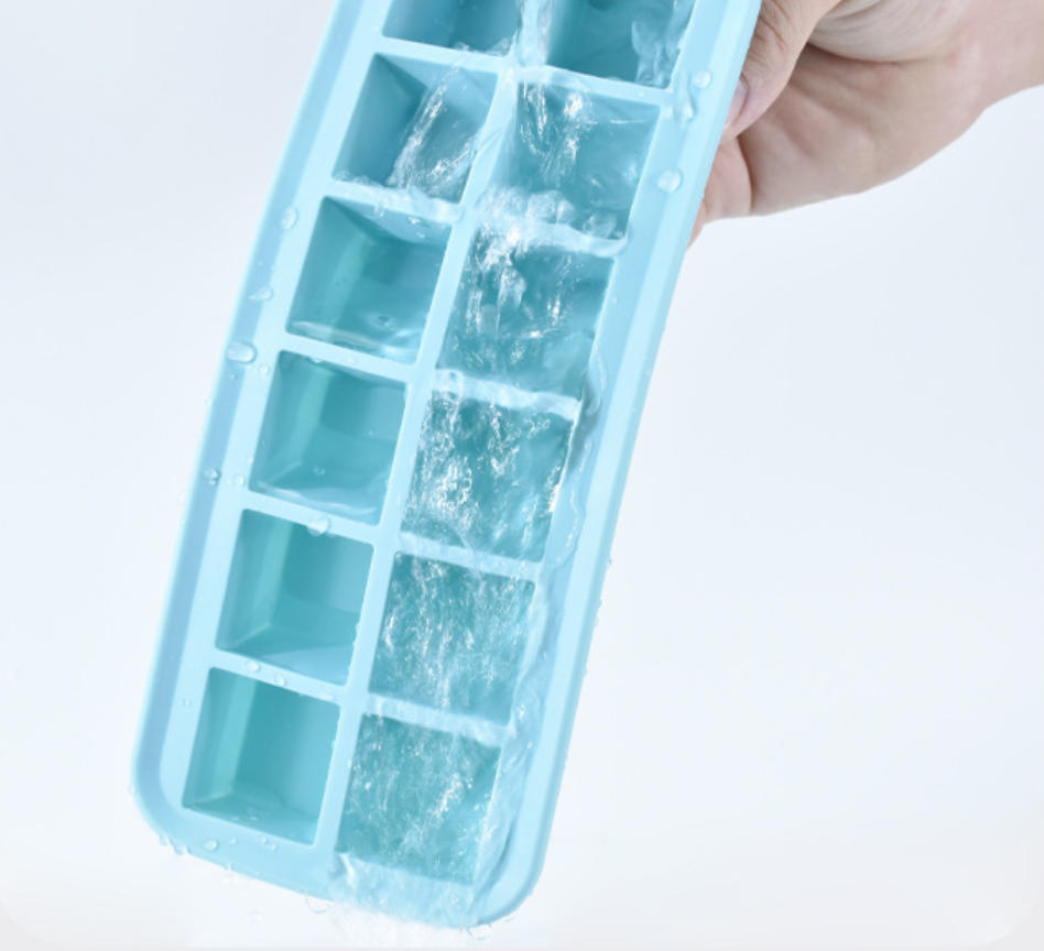BUYUER Easy-Release 12-Cell Square Silicone Ice Tray – Soft Bottom, Flexible Mold with Lid, BPA-Free for Freezer, Home & Travel