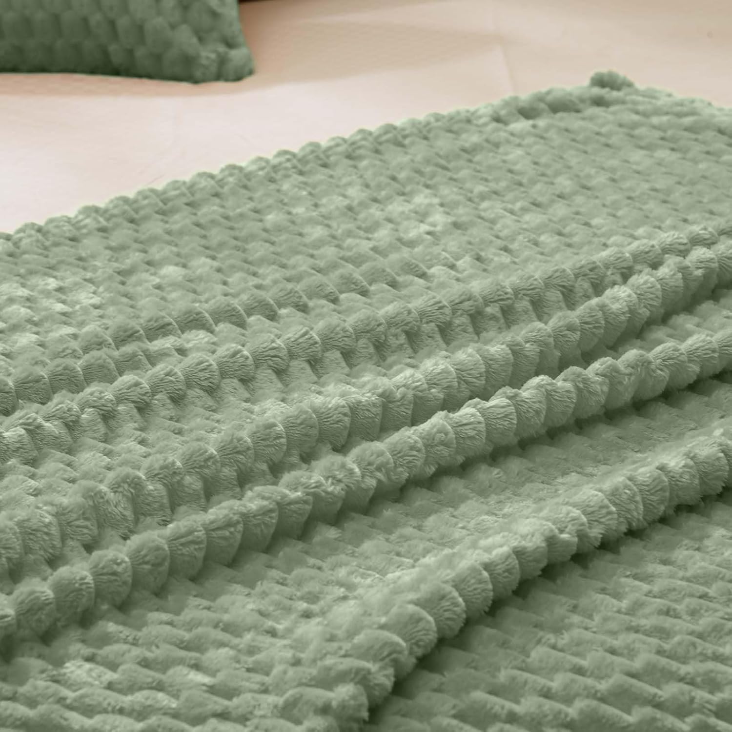 Vessia Flannel Fleece Throw Blanket(50x70 inch), 3D Jacquard Sage Green Fuzzy and Warm Blanket for Couch,Sofa,Bed,Chair, 300GSM Super Soft Touch Cozy Lightweight Throw for All-Season Home Decor