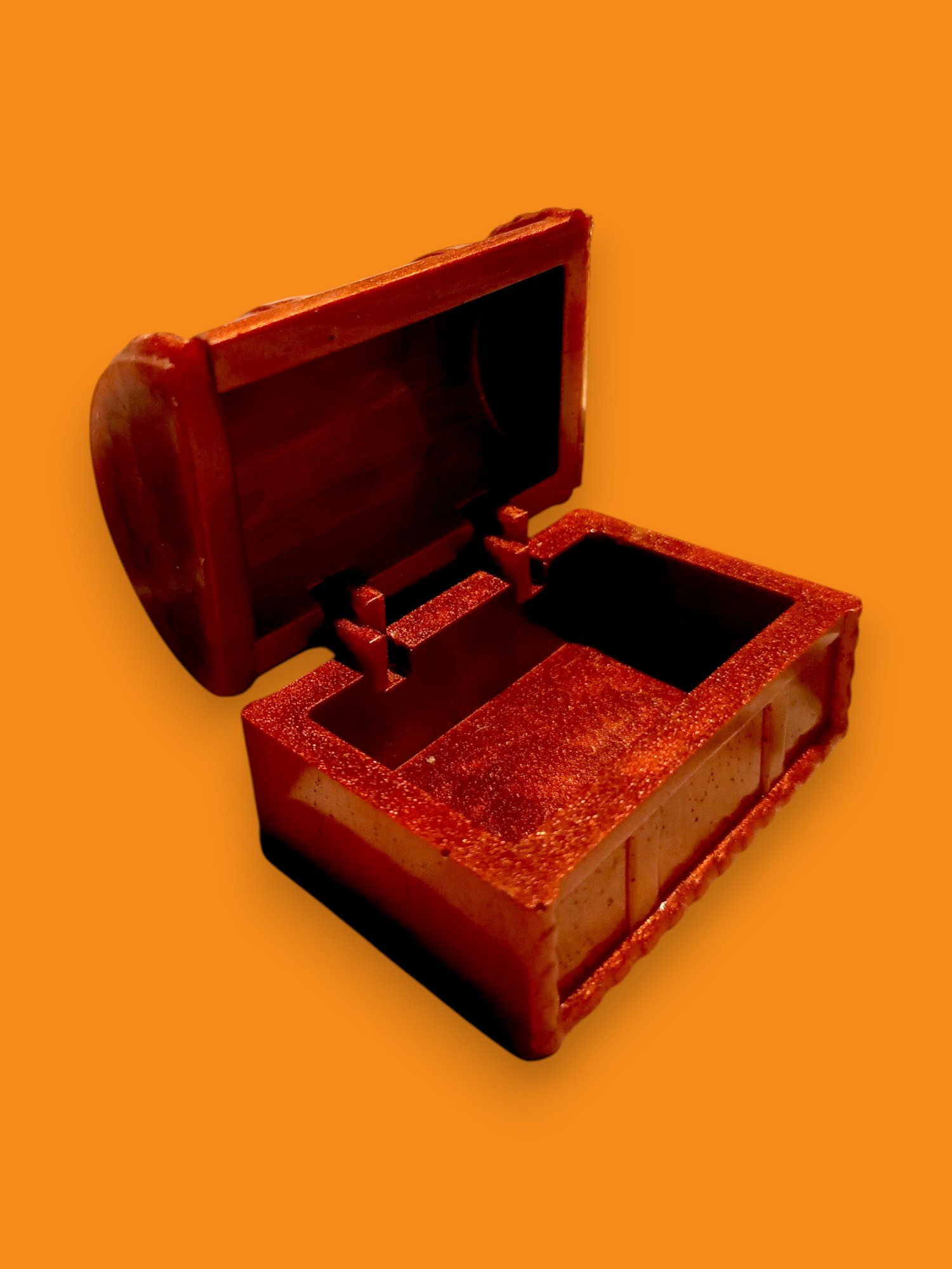 Mini coffret style "Coffre au trésor" en résine epoxy couleur cuivré avec reflets, entièrement fait main. Longueur: 8cm, Largeur: 5cm, Hauteur: 5cm