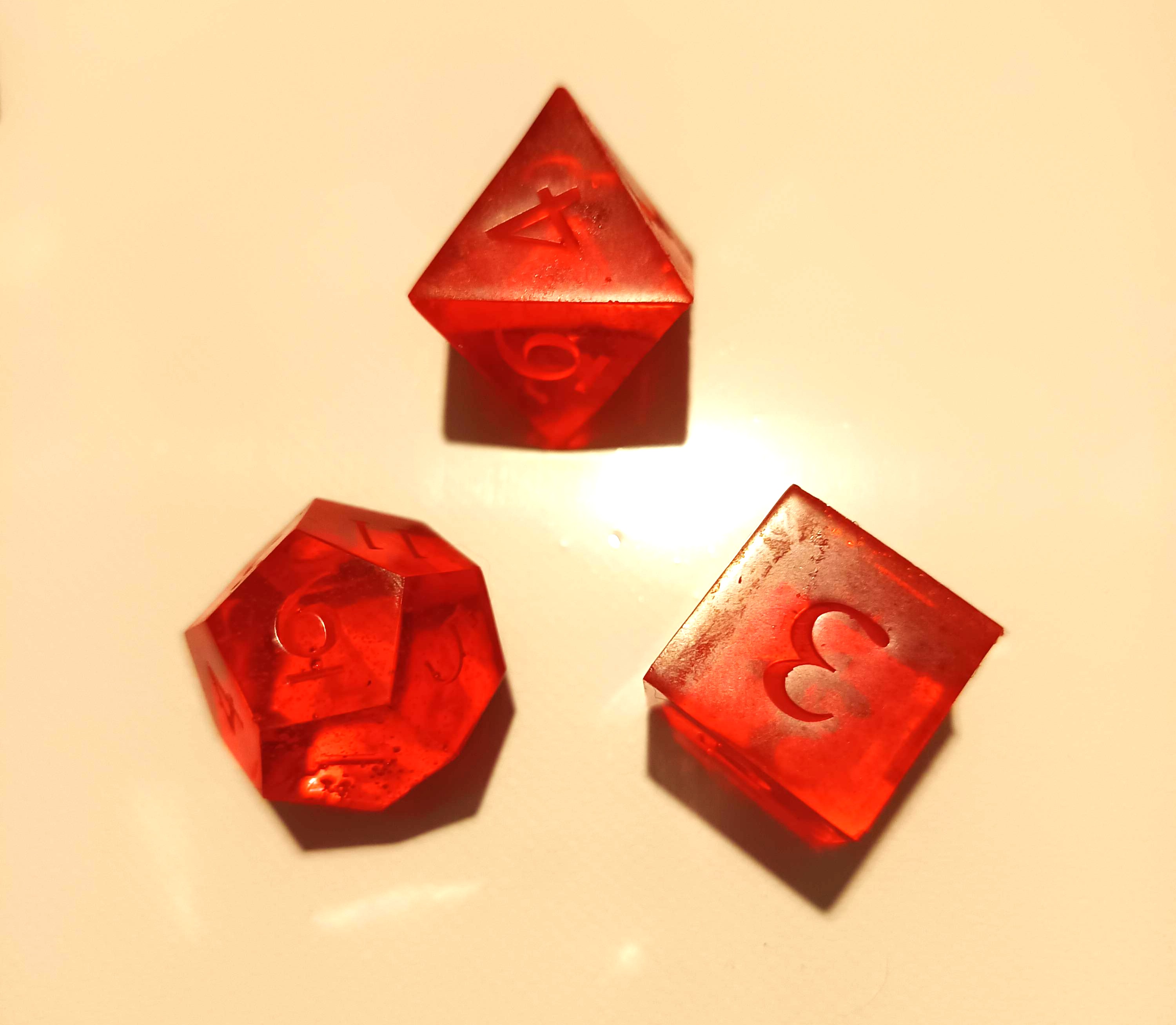 Lot de 7 dés polyédriques rouge