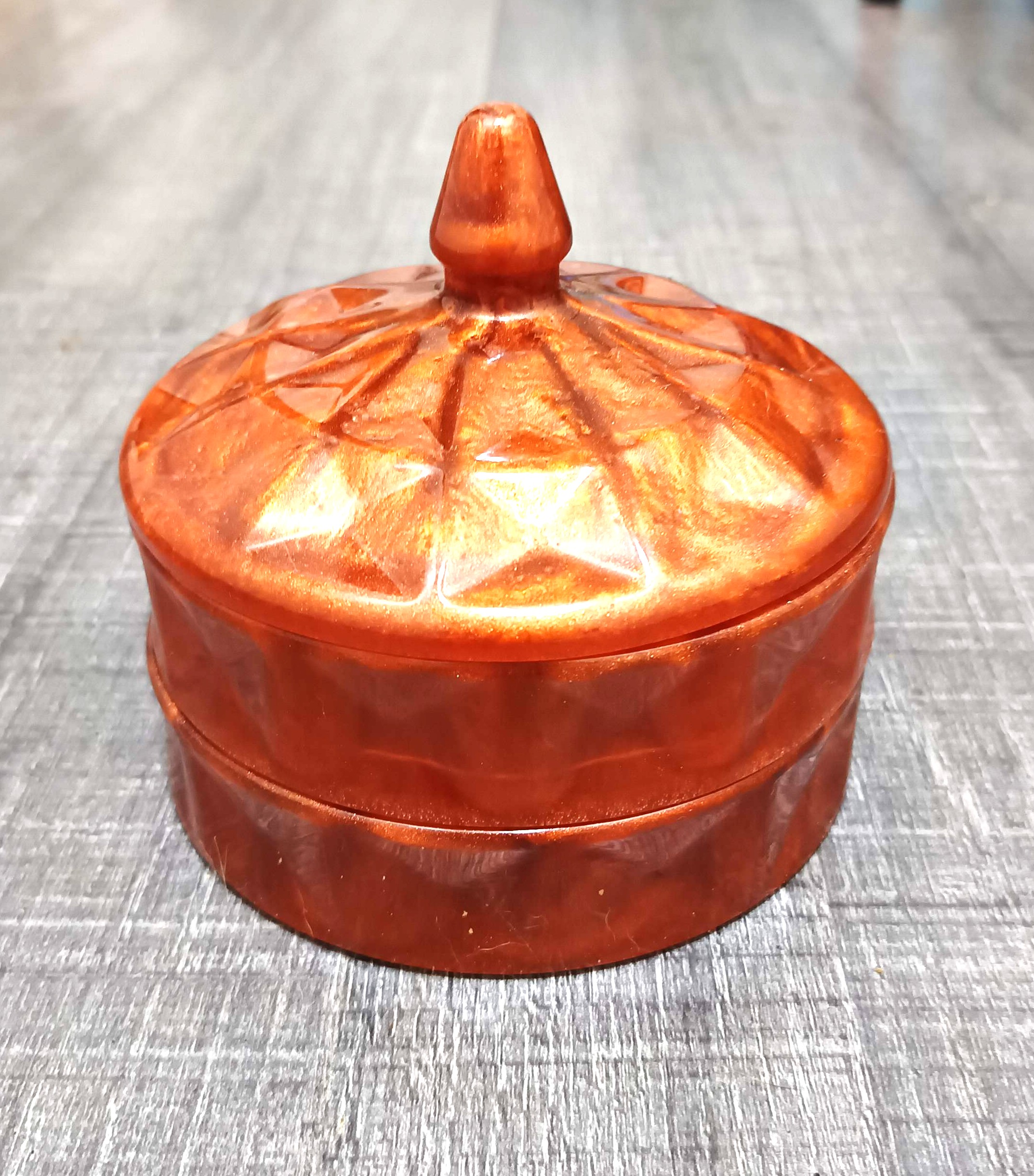 Boîte ronde cuivrée étages et couleurs aux choix en résine époxy artisanale