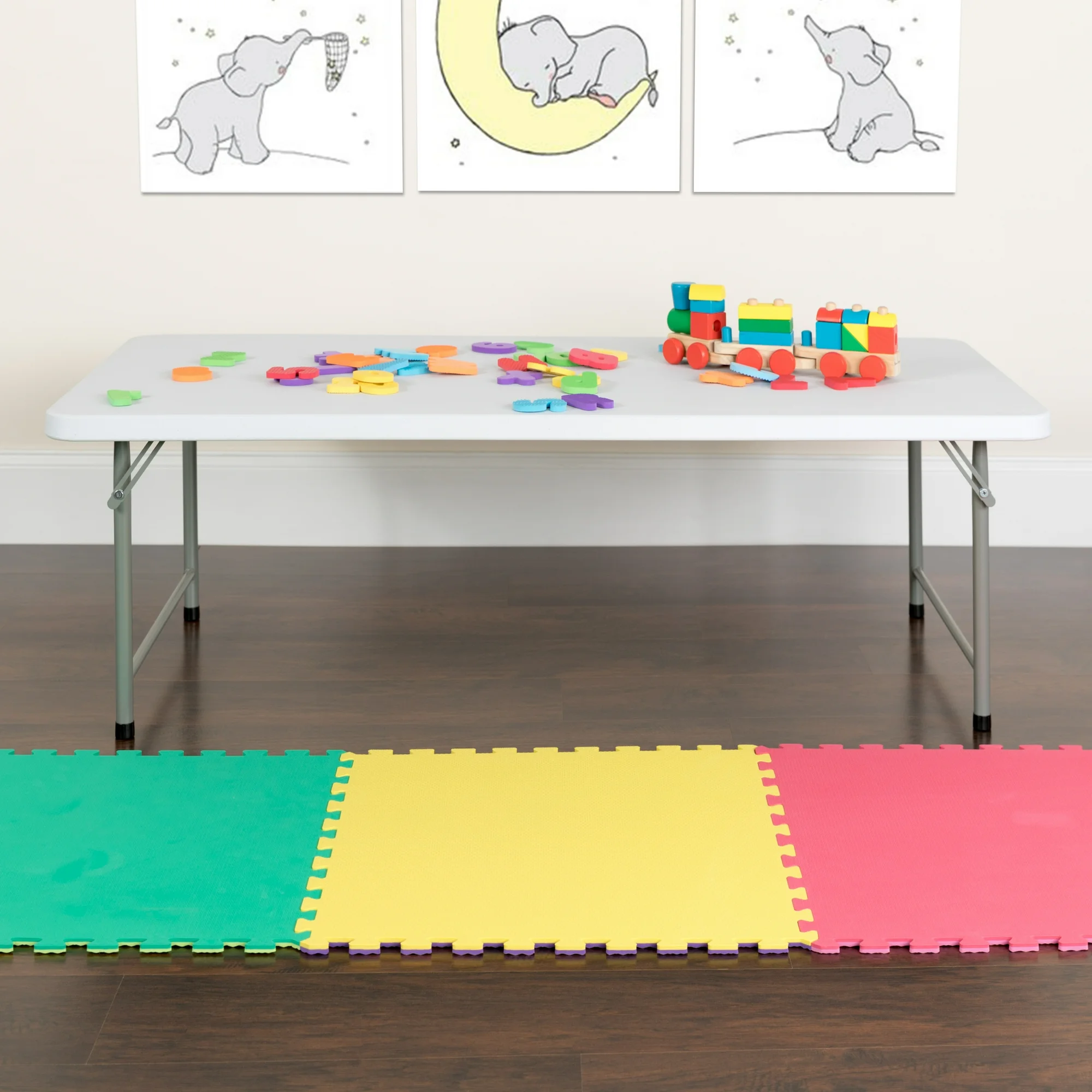 KID´S PLASTIC FOLDING TABLE