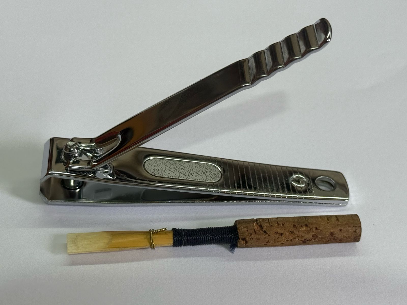 Cortador de pontas para palhetas