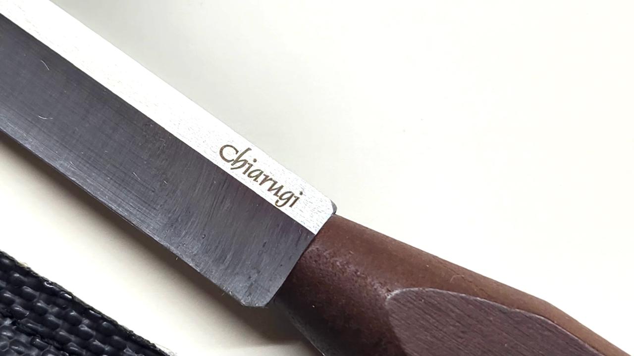 Faca chanfro duplo côncavo