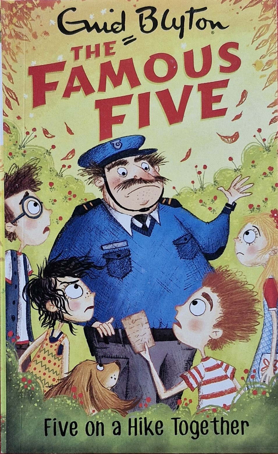 The Famous Five: Five on a Hike Together