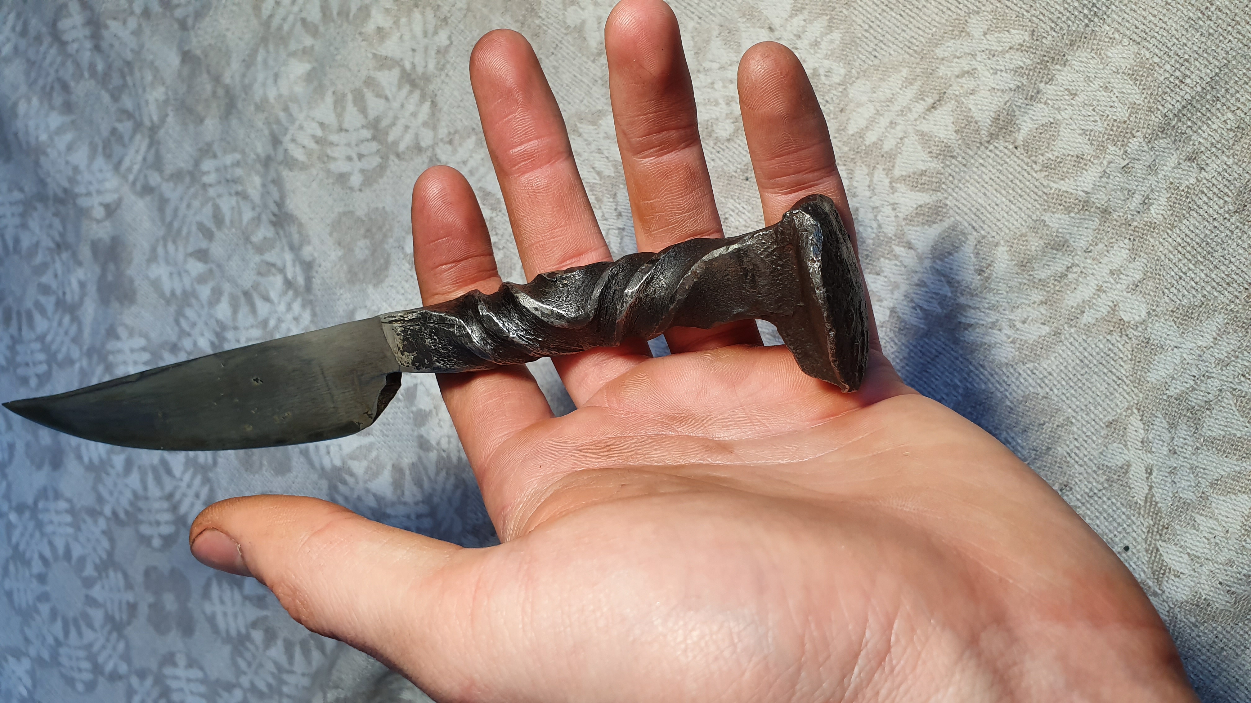 Kalviškas geležinkelio peilis, pagamintas San Mai būdu (6)