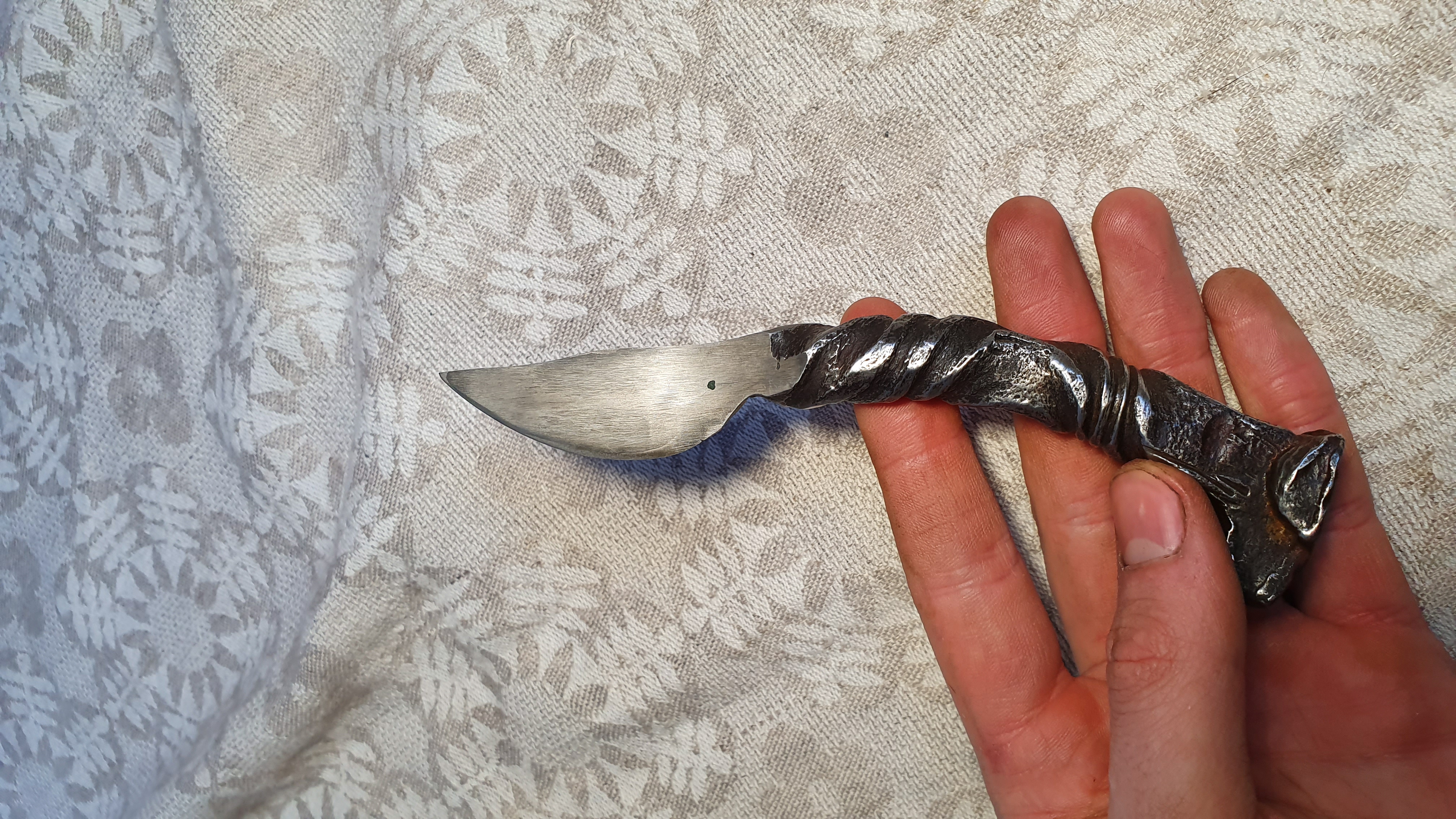 Kalviškas geležinkelio peilis, pagamintas San Mai būdu (1)