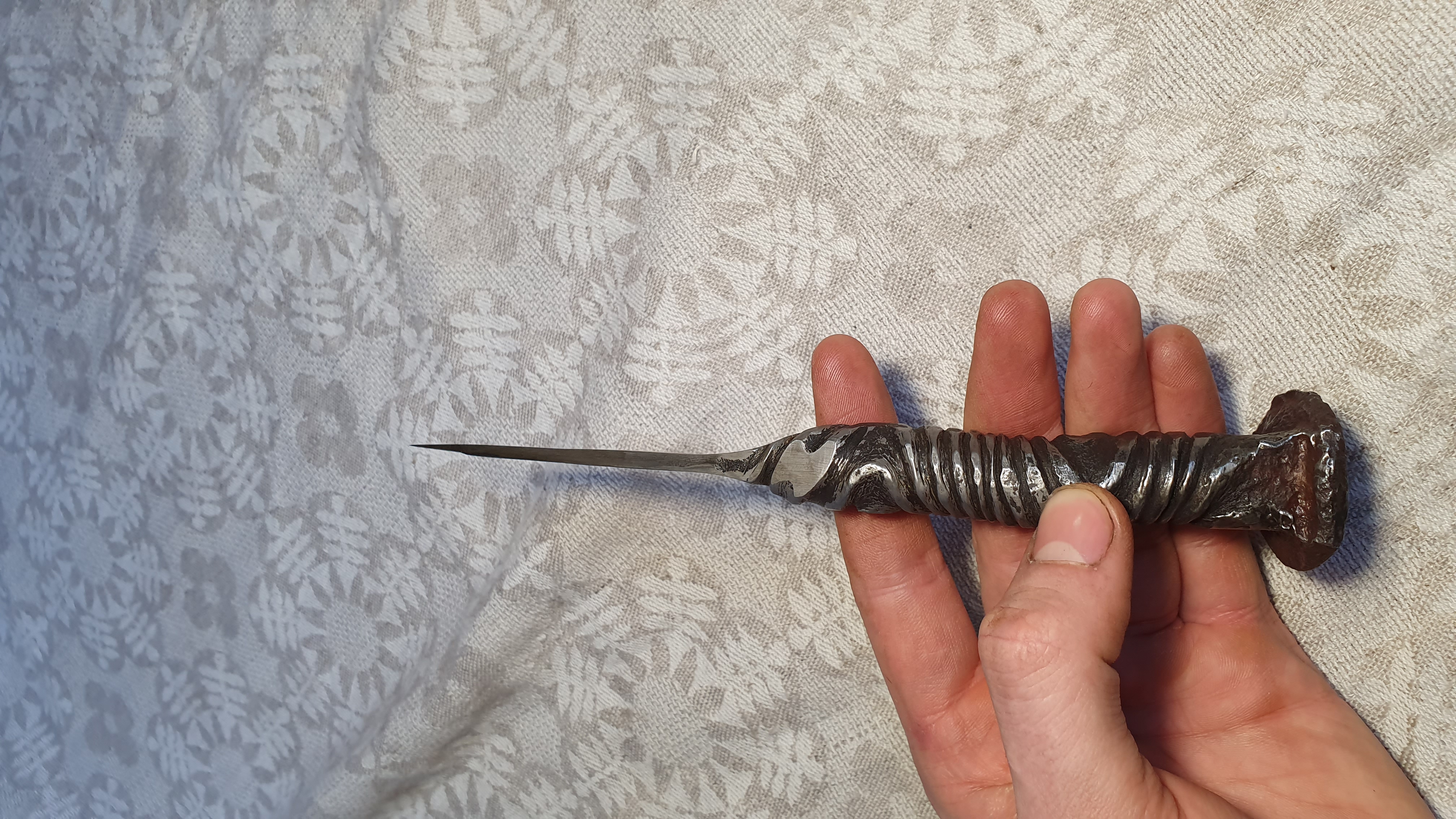 Kalviškas geležinkelio peilis, pagamintas San Mai būdu (3)