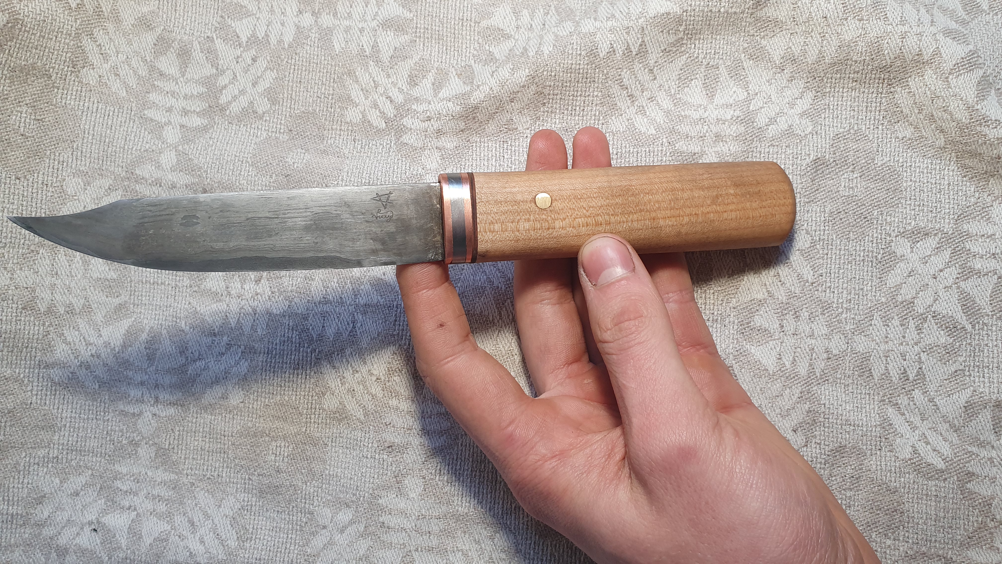 Peilis san-mai būdu su wrought iron (1)