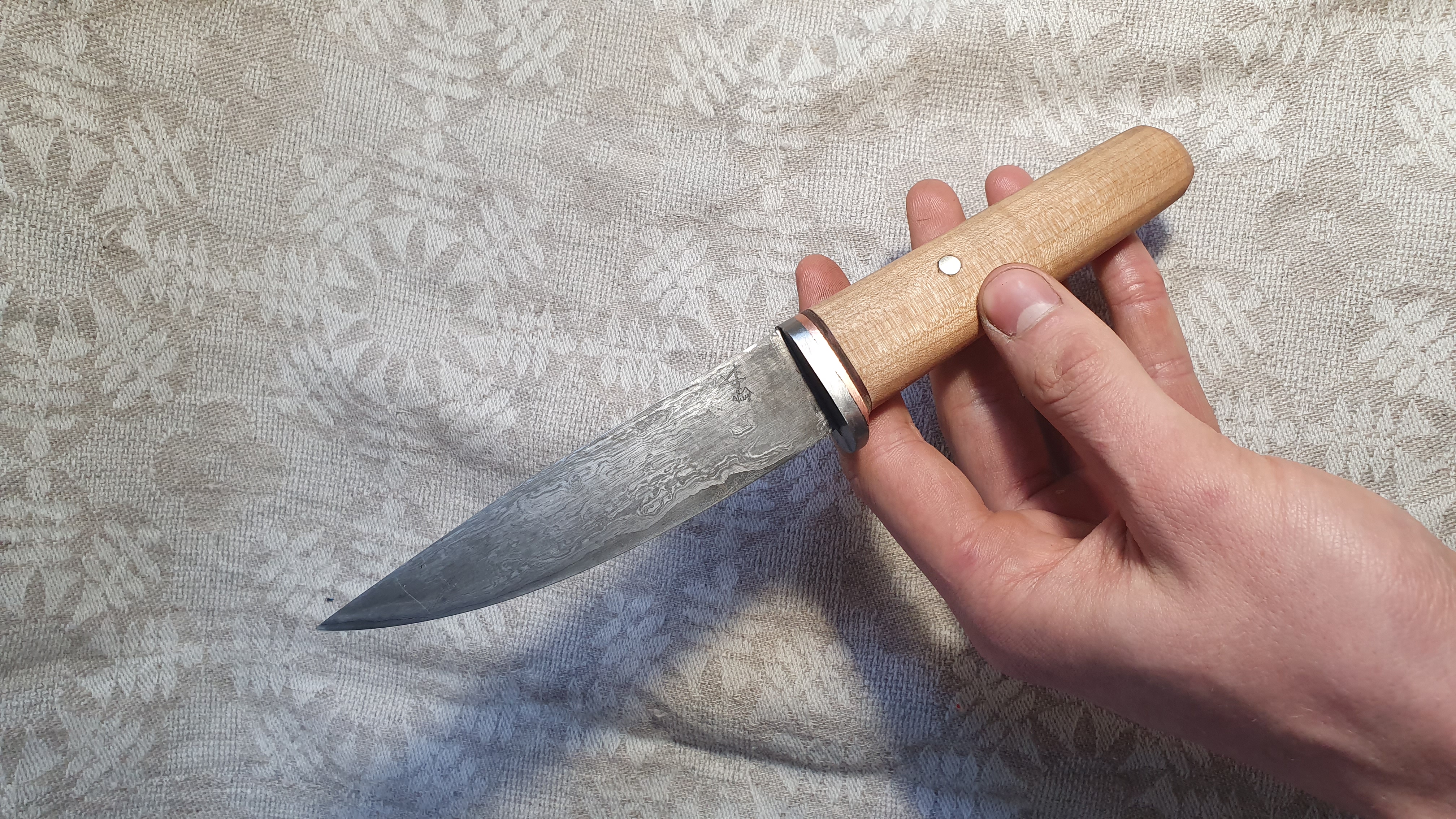 Peilis san-mai būdu su wrought iron (2)