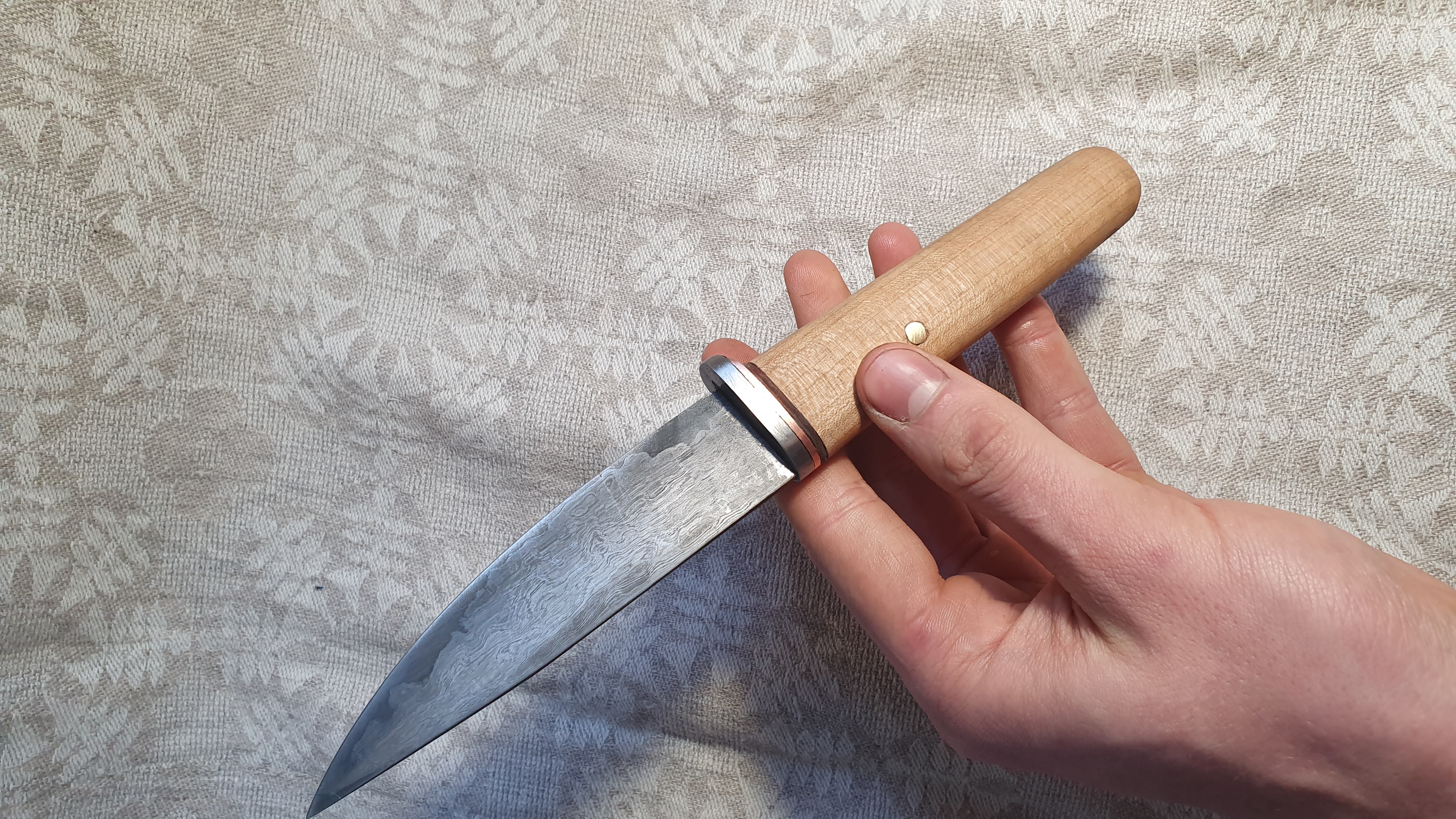 Peilis san-mai būdu su wrought iron (2)