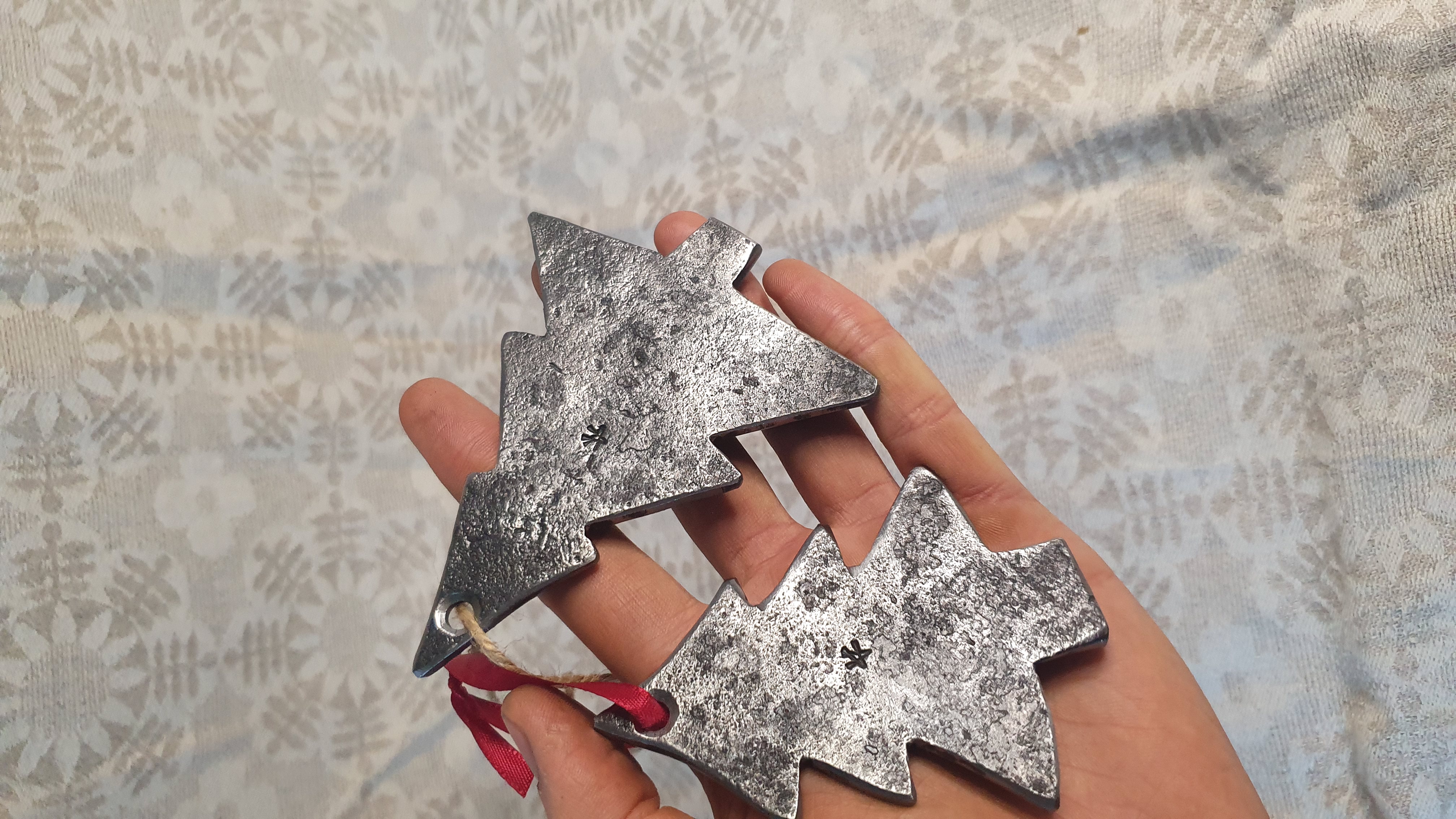 Kalėdų eglutės ornamentas – eglutė