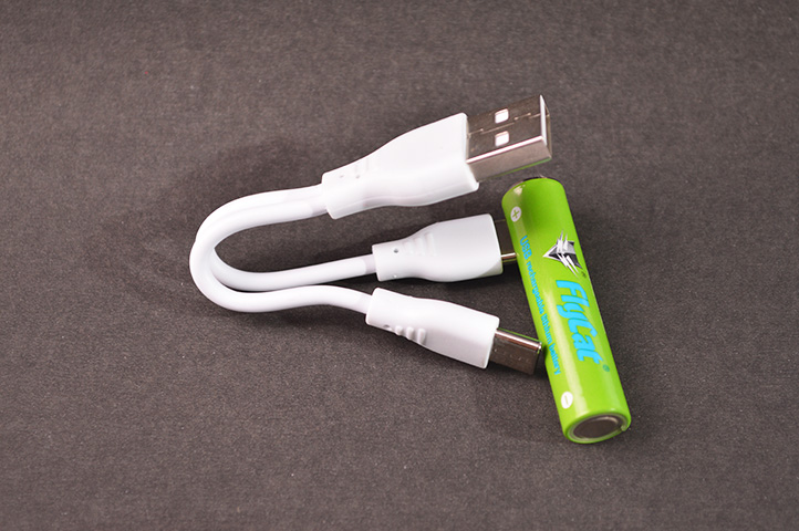 Pilas AAA recargables USB x 2