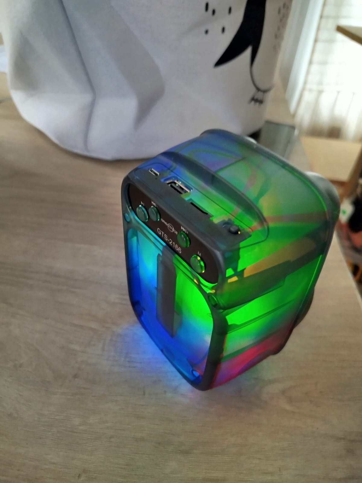 Parlante Portátil RGB 3 pulgas 