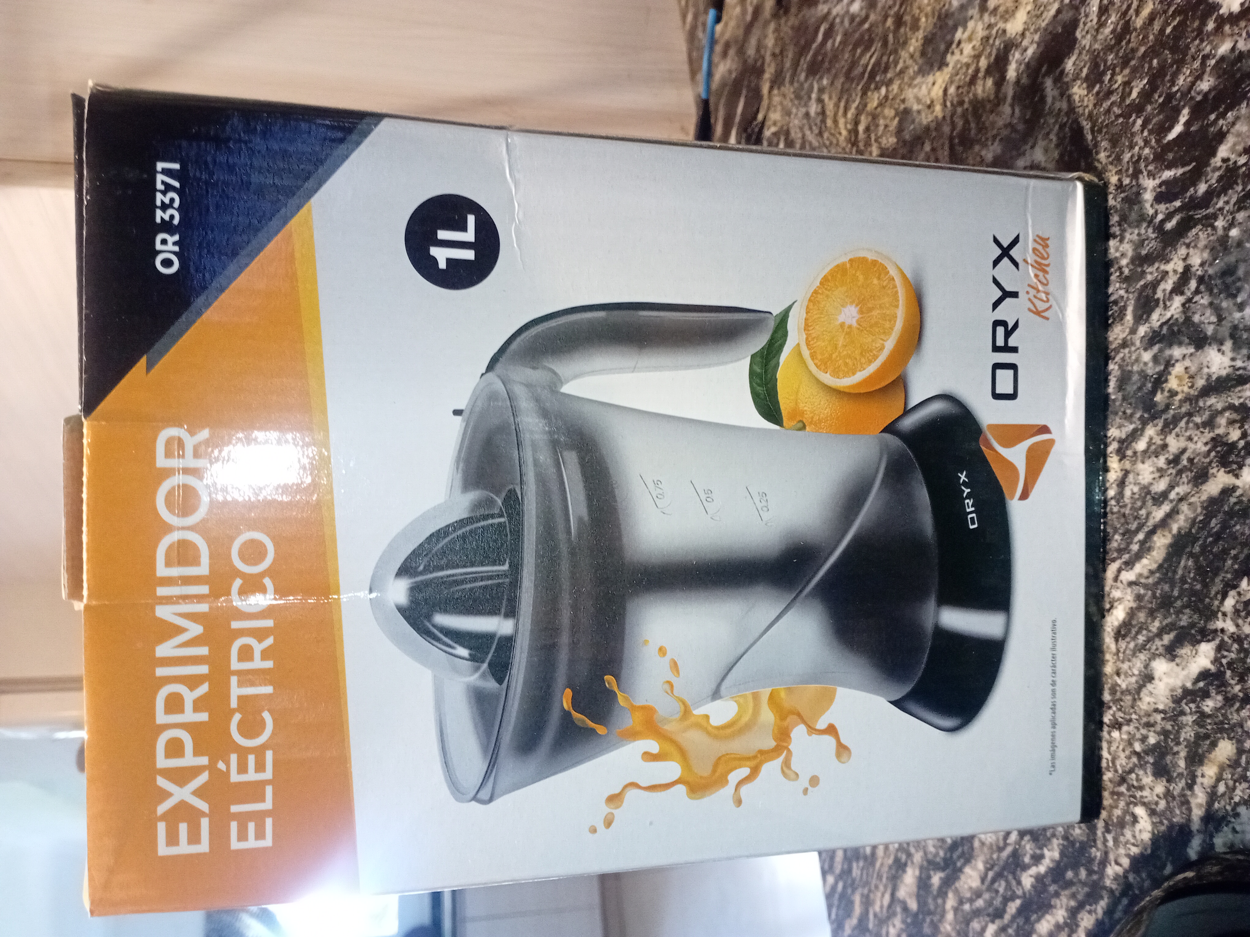 Exprimidor eléctrico 1 lts