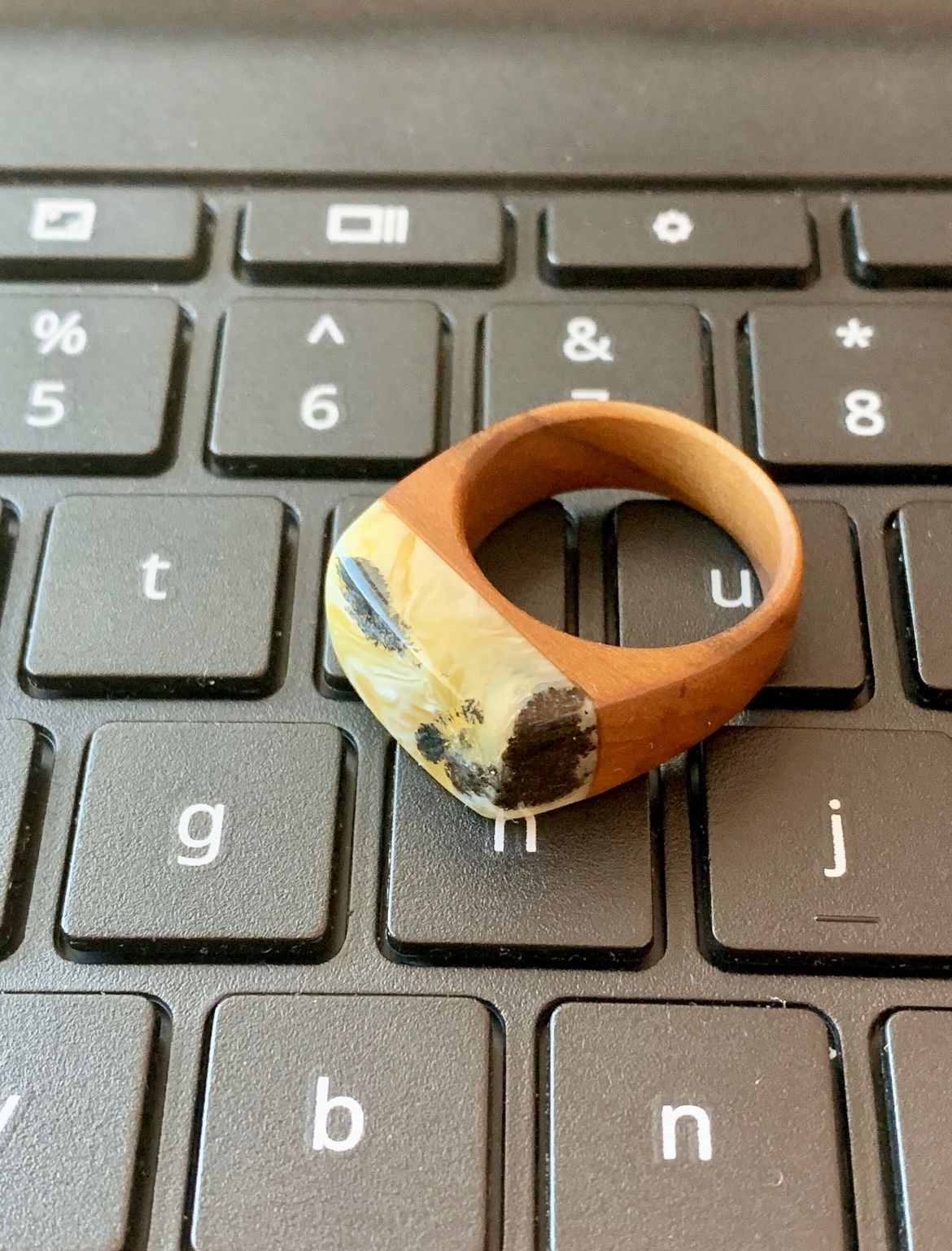 Natural Scene Baltic Amber Ring