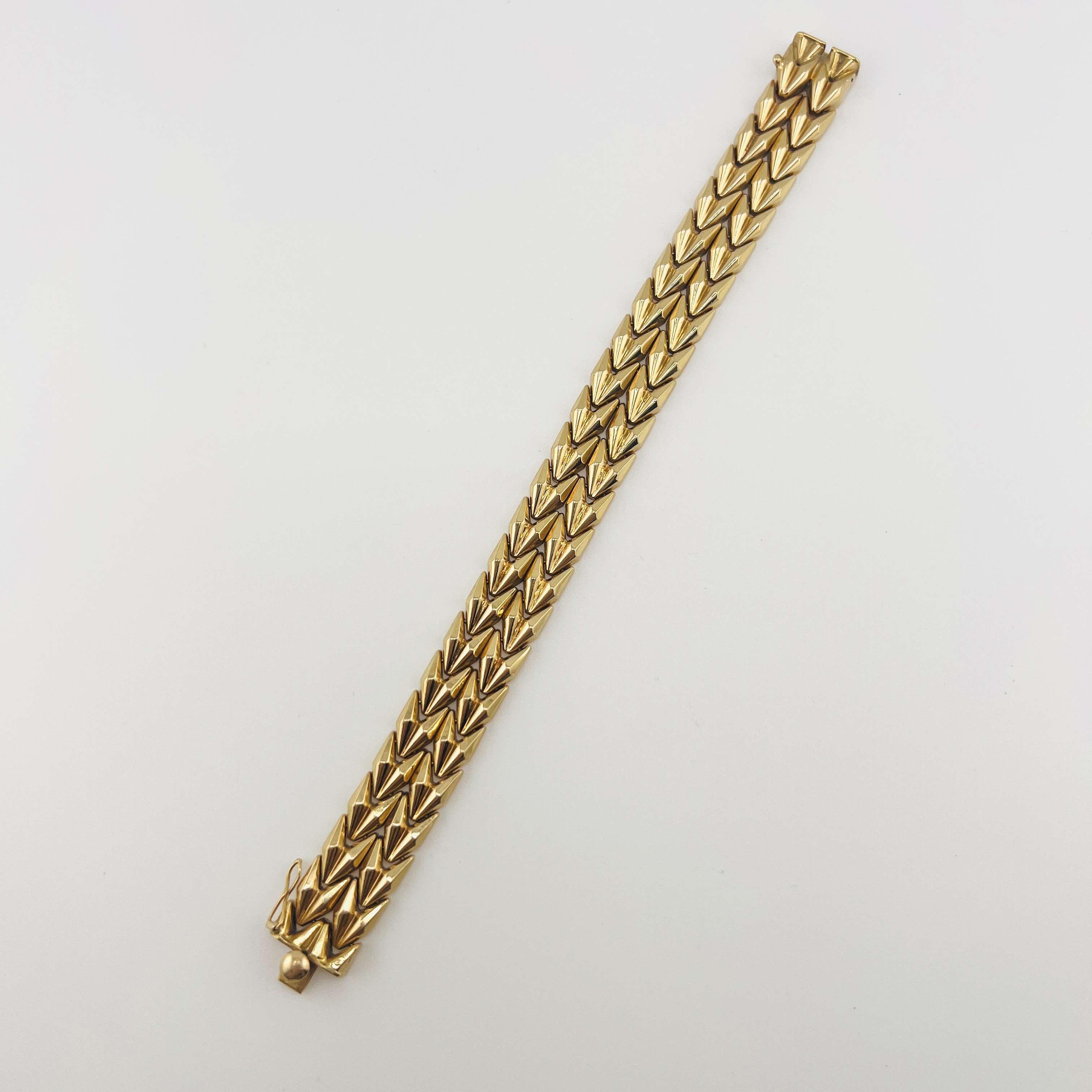 18K Yellow Gold Italian Arrow Bracelet, Vintage