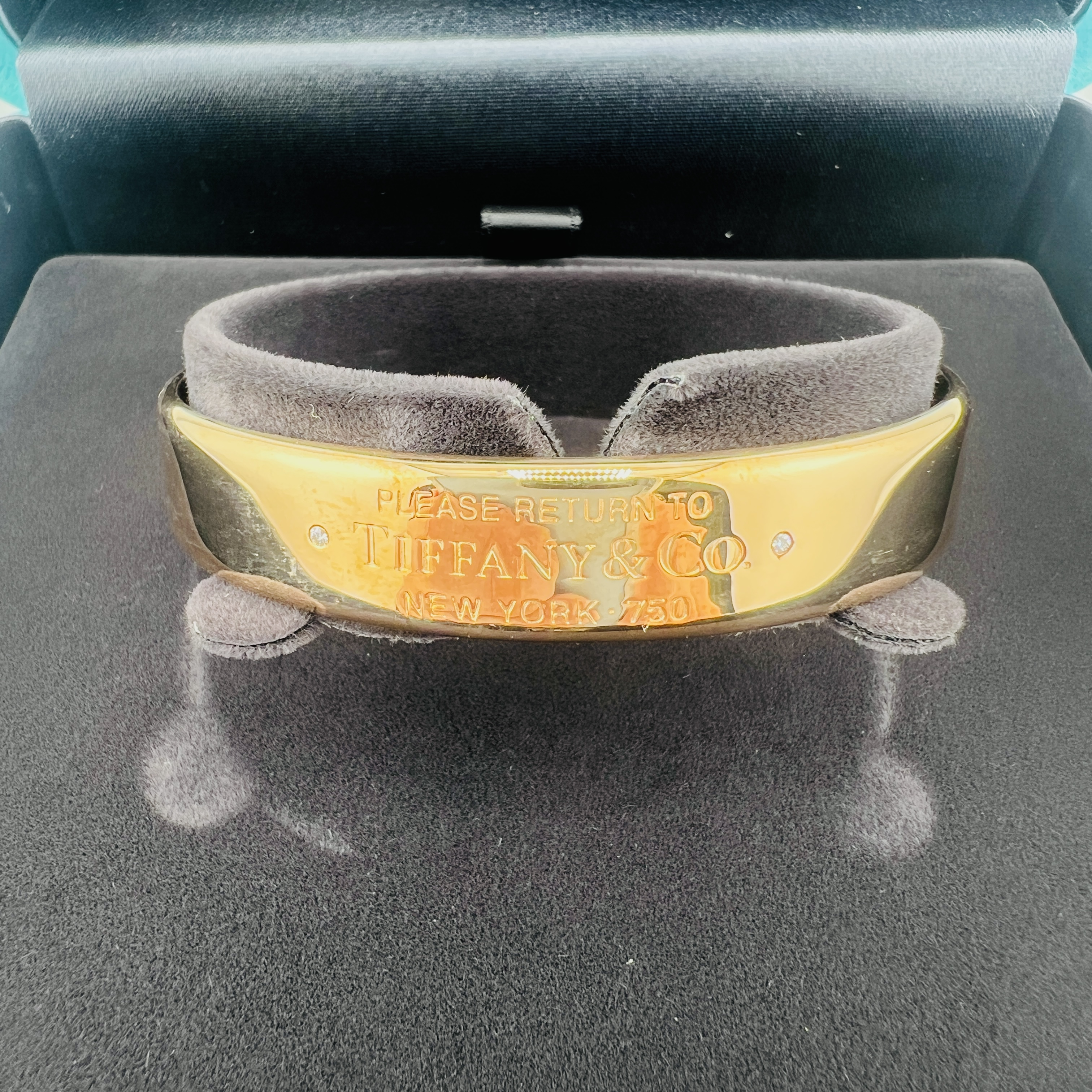 Tiffany & Co. cuff bangle bracelet in 18K Rose gold with diamonds