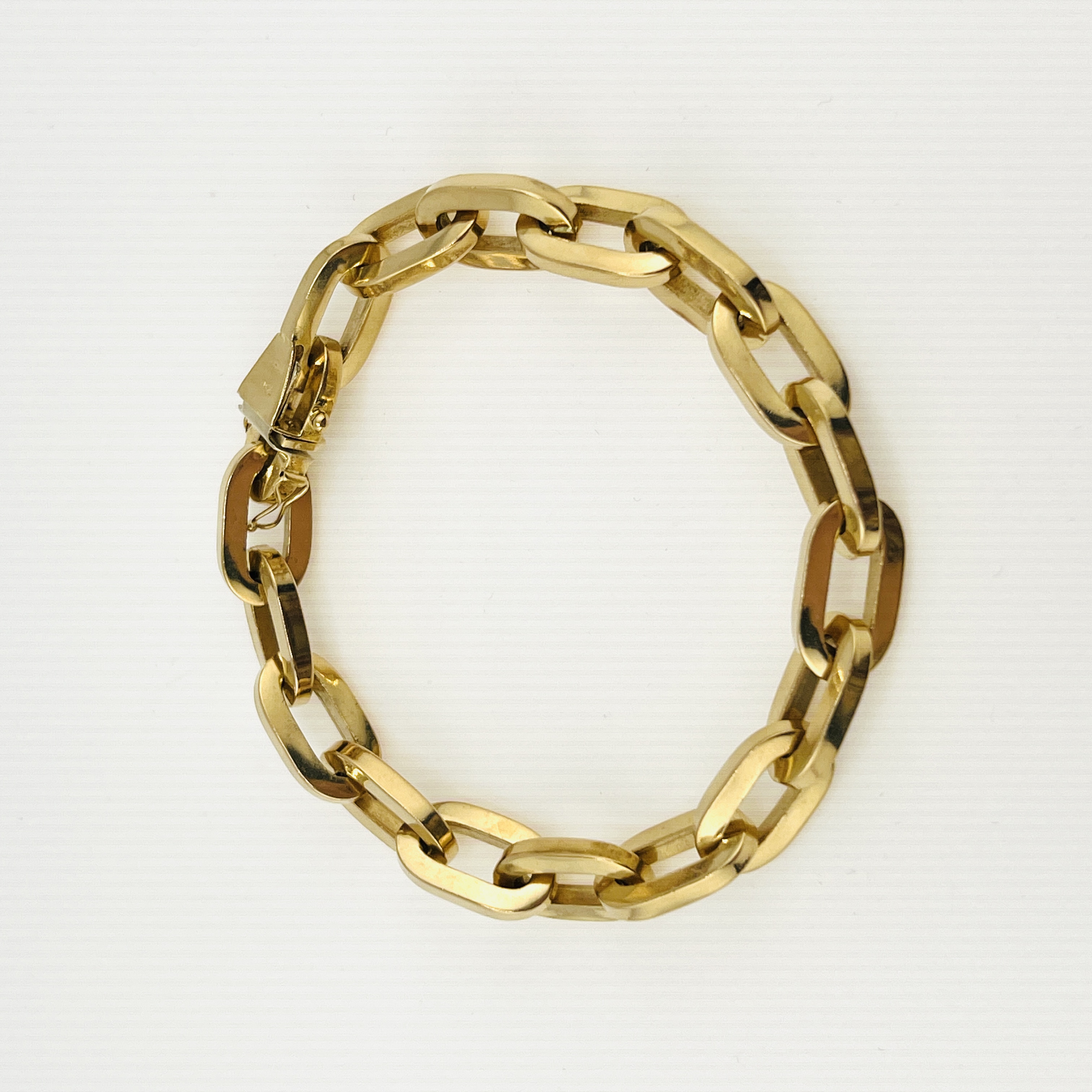Heavy link Italy made bracelet in 18K gold