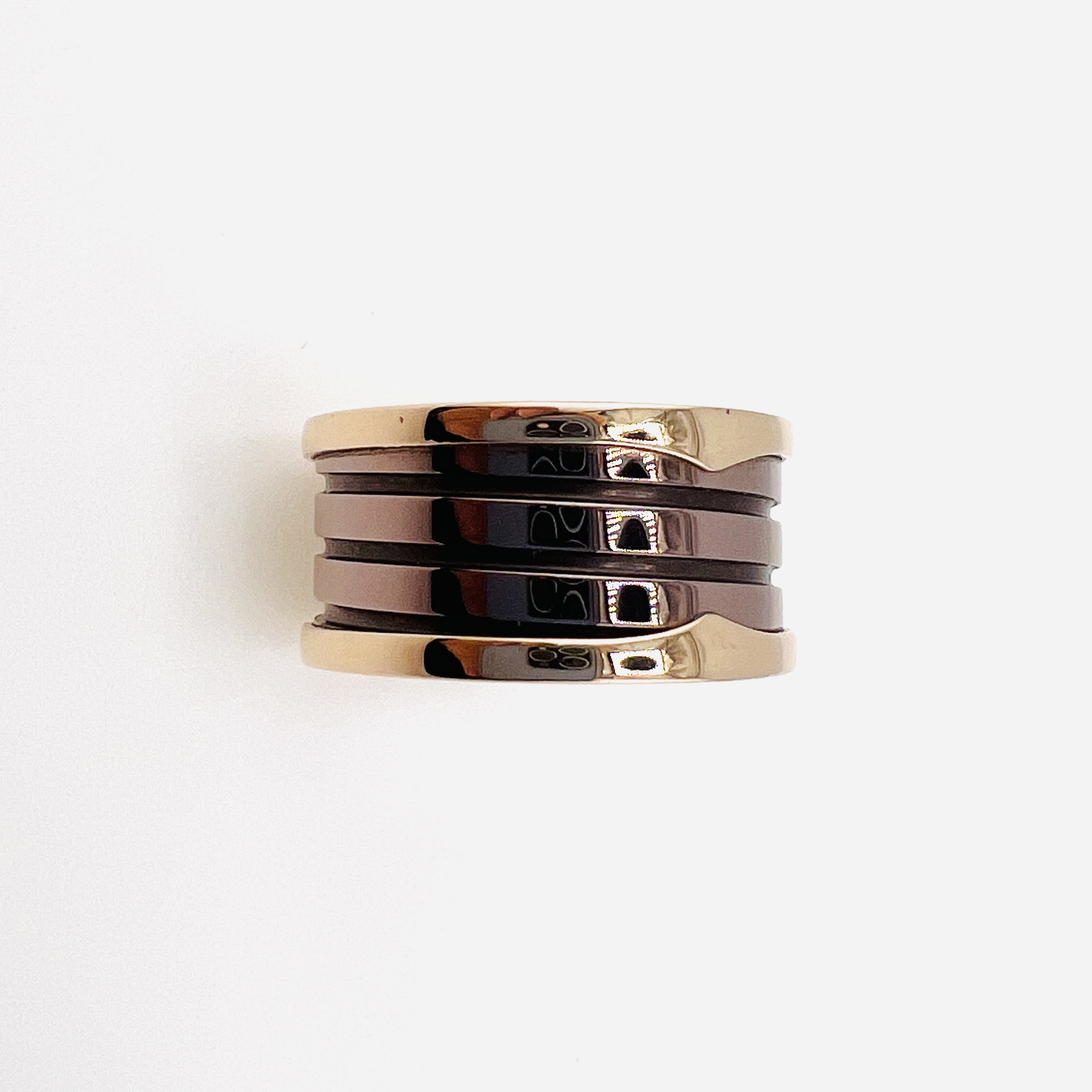 Bvlgari Zero 1 wide band ring in 18K rose gold and ceramic