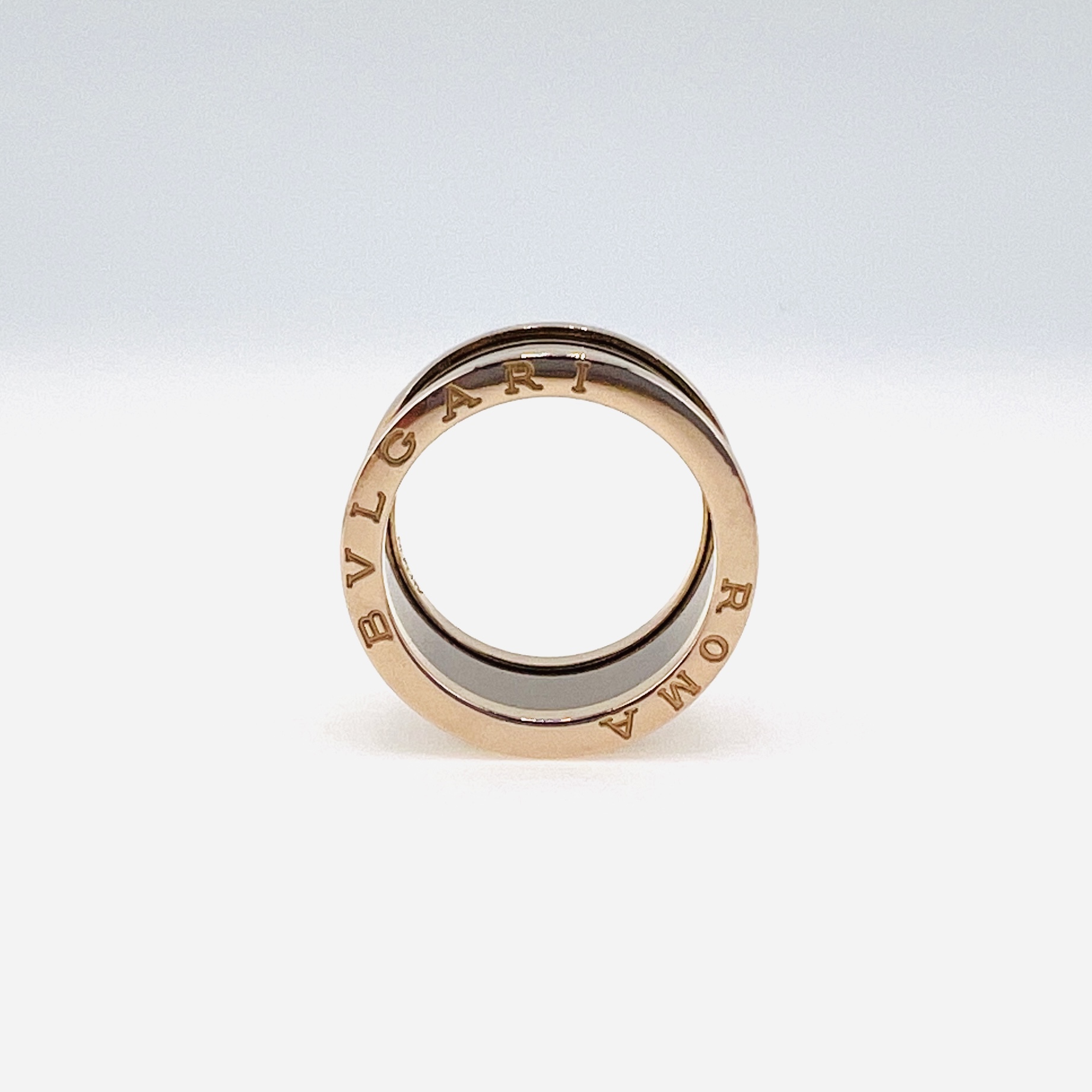 Bvlgari Zero 1 wide band ring in 18K rose gold and ceramic