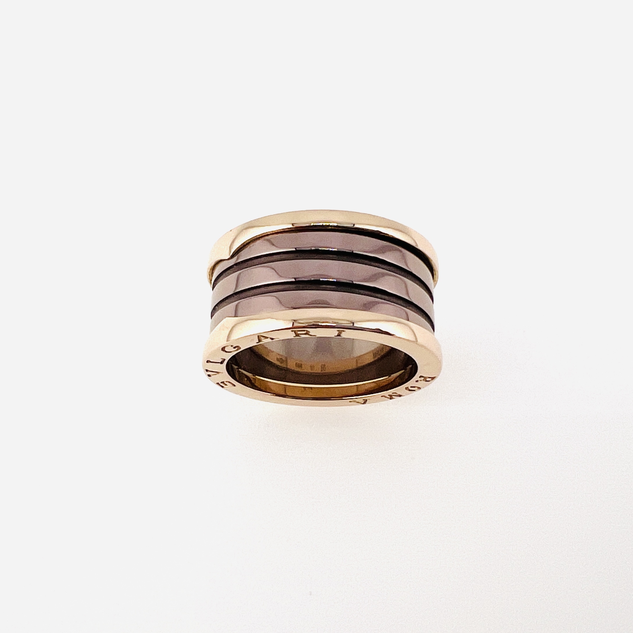 Bvlgari Zero 1 wide band ring in 18K rose gold and ceramic