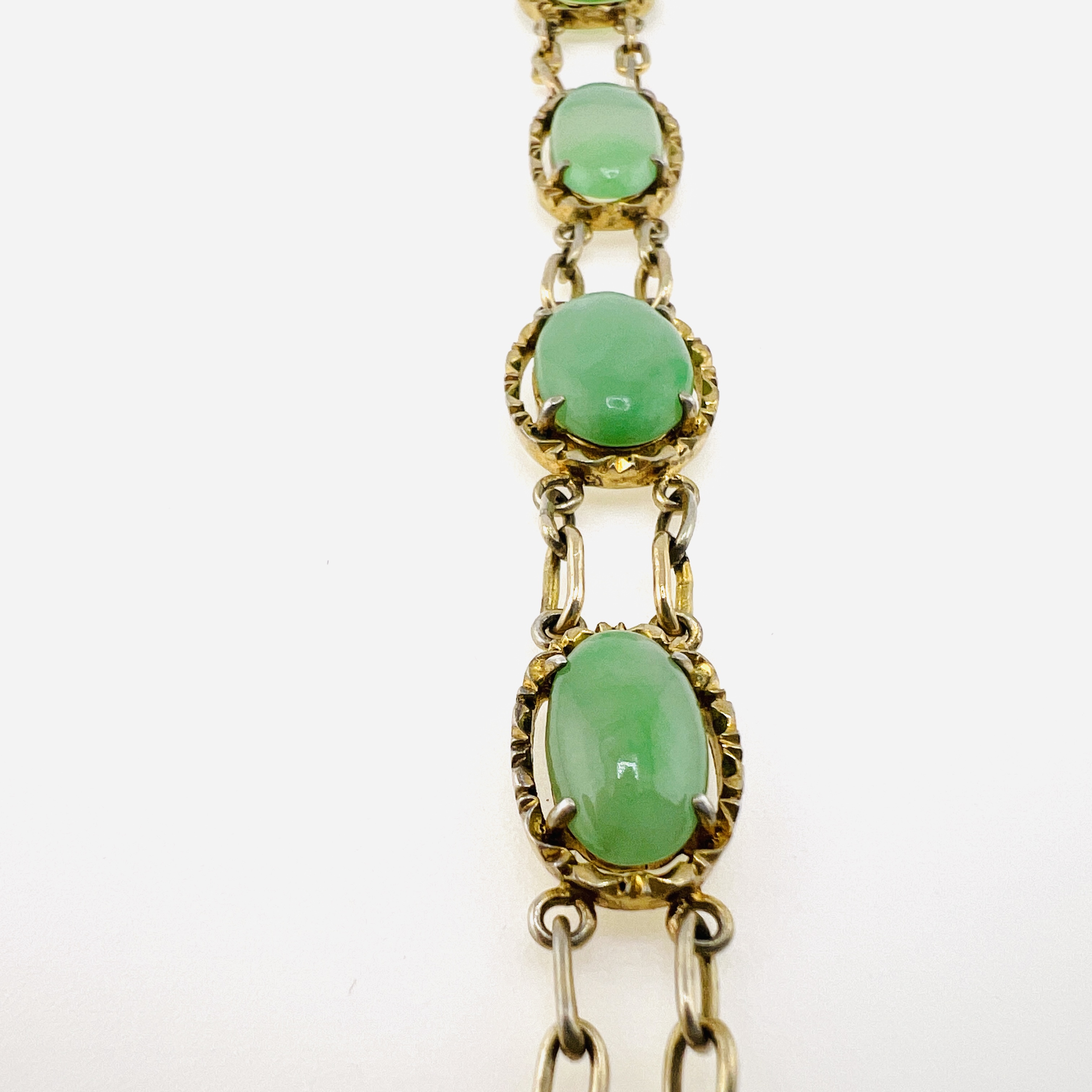 Vintage apple green jadeite cabochon bracelet in silver gilt