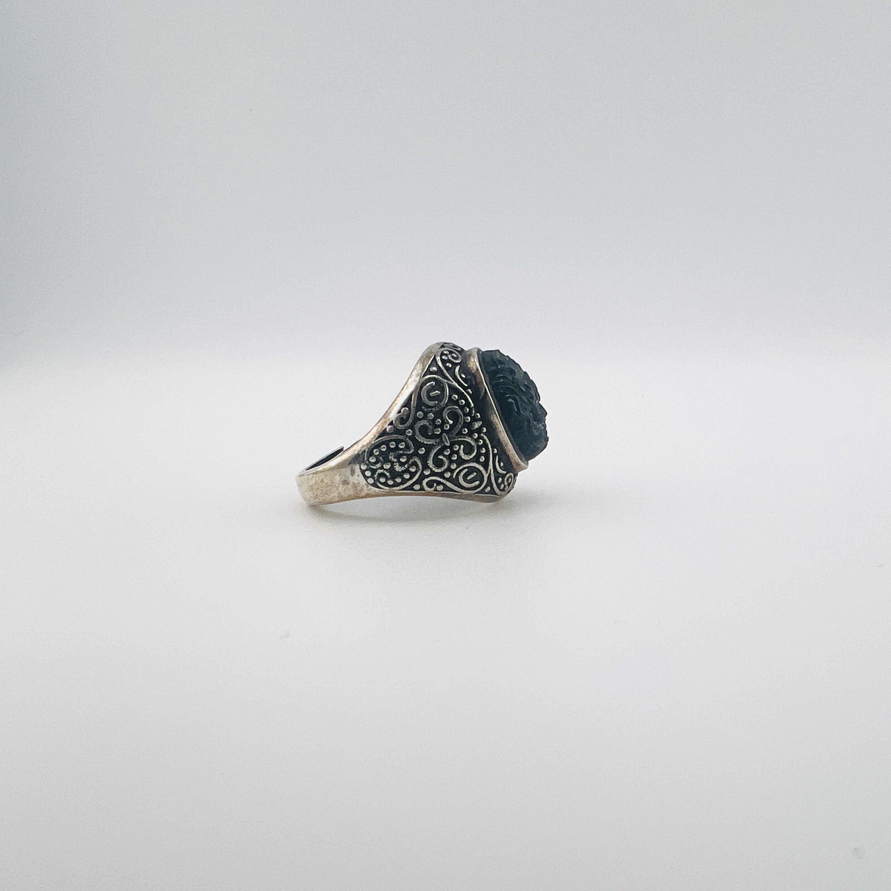 Dragon head natural dark green jadeite ring