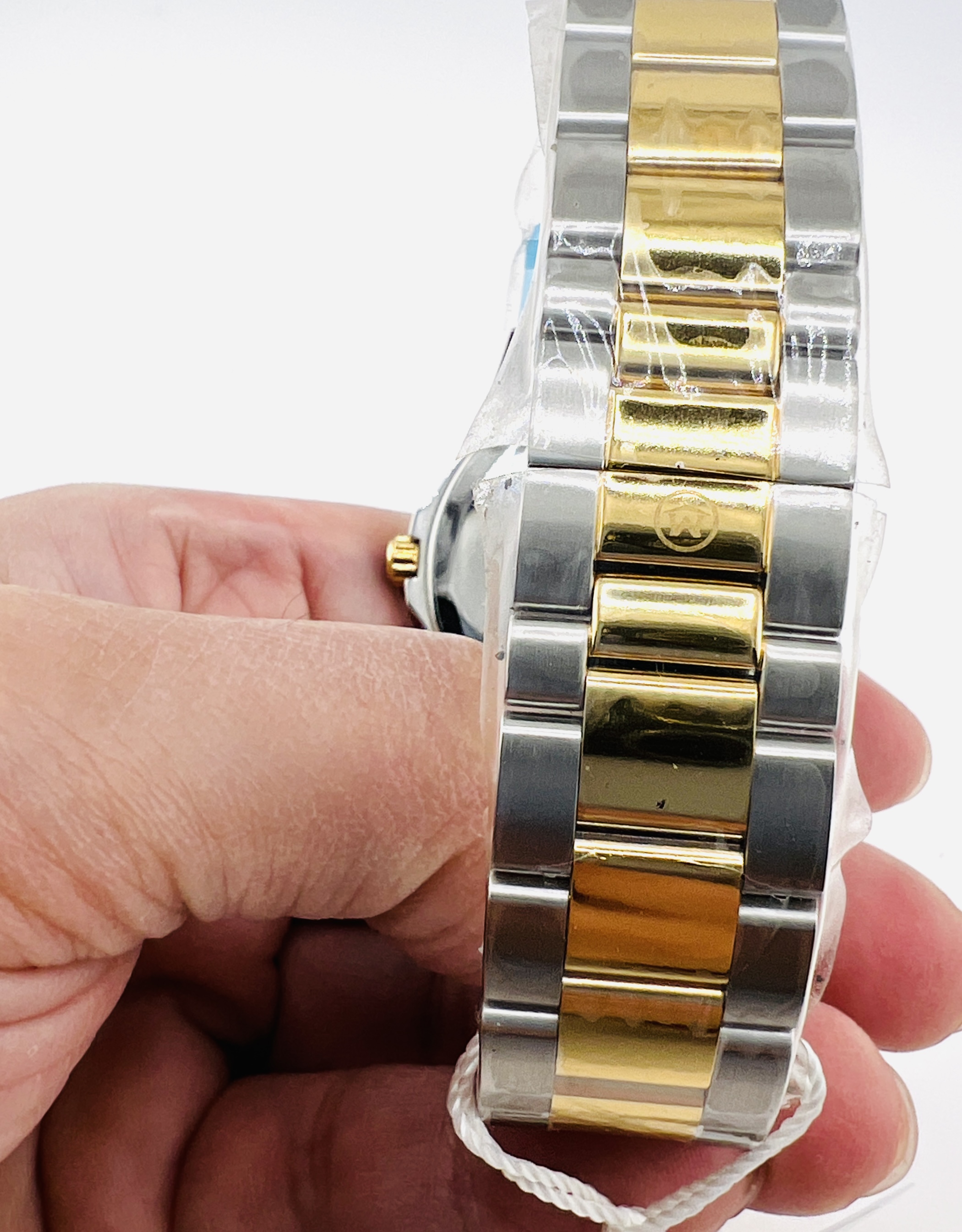 Movado Museum stainless watch, 38 mm, quartz, gold plated band, 