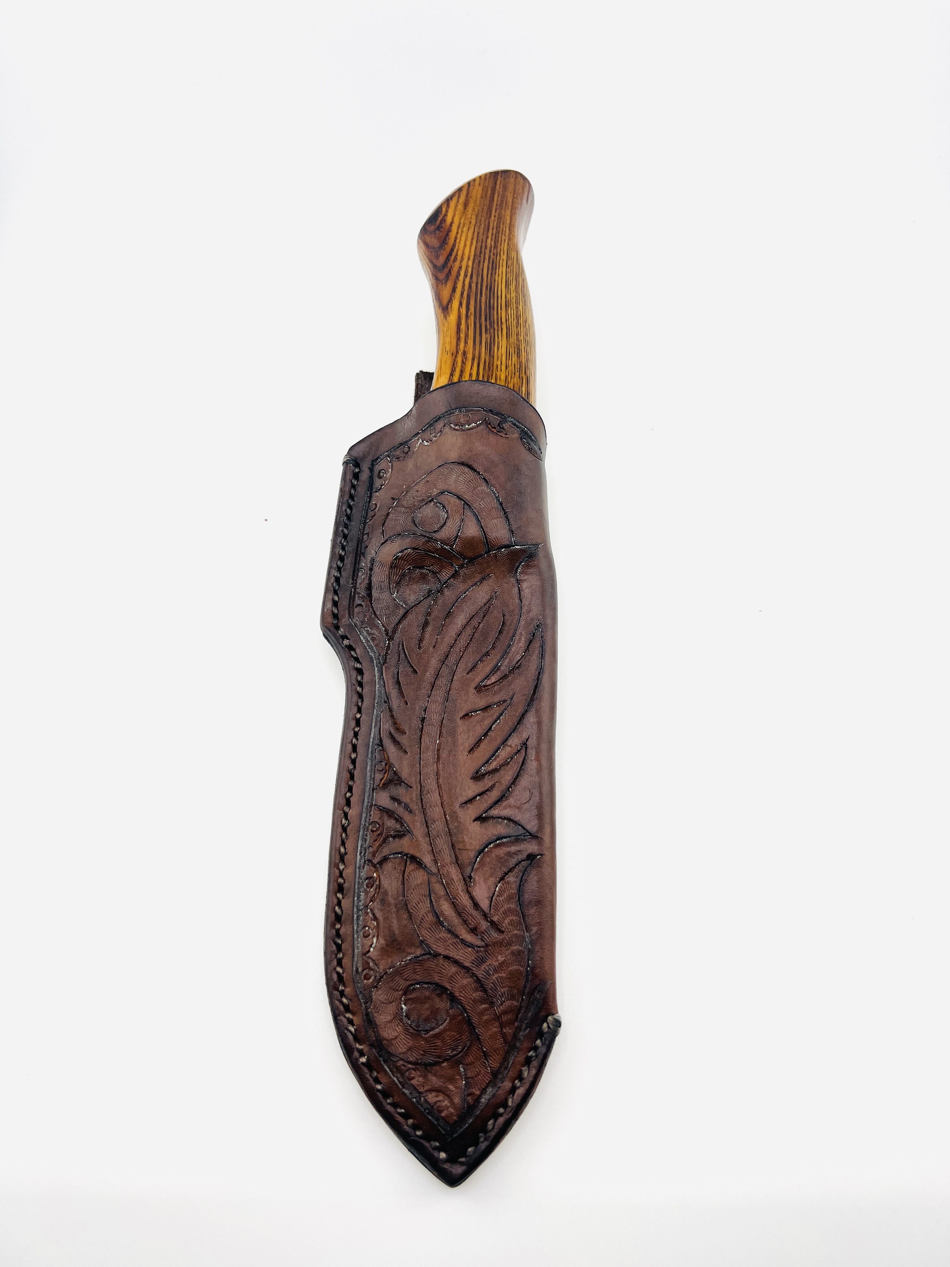 feather pattern Damascus steel knife with customized leather sheath