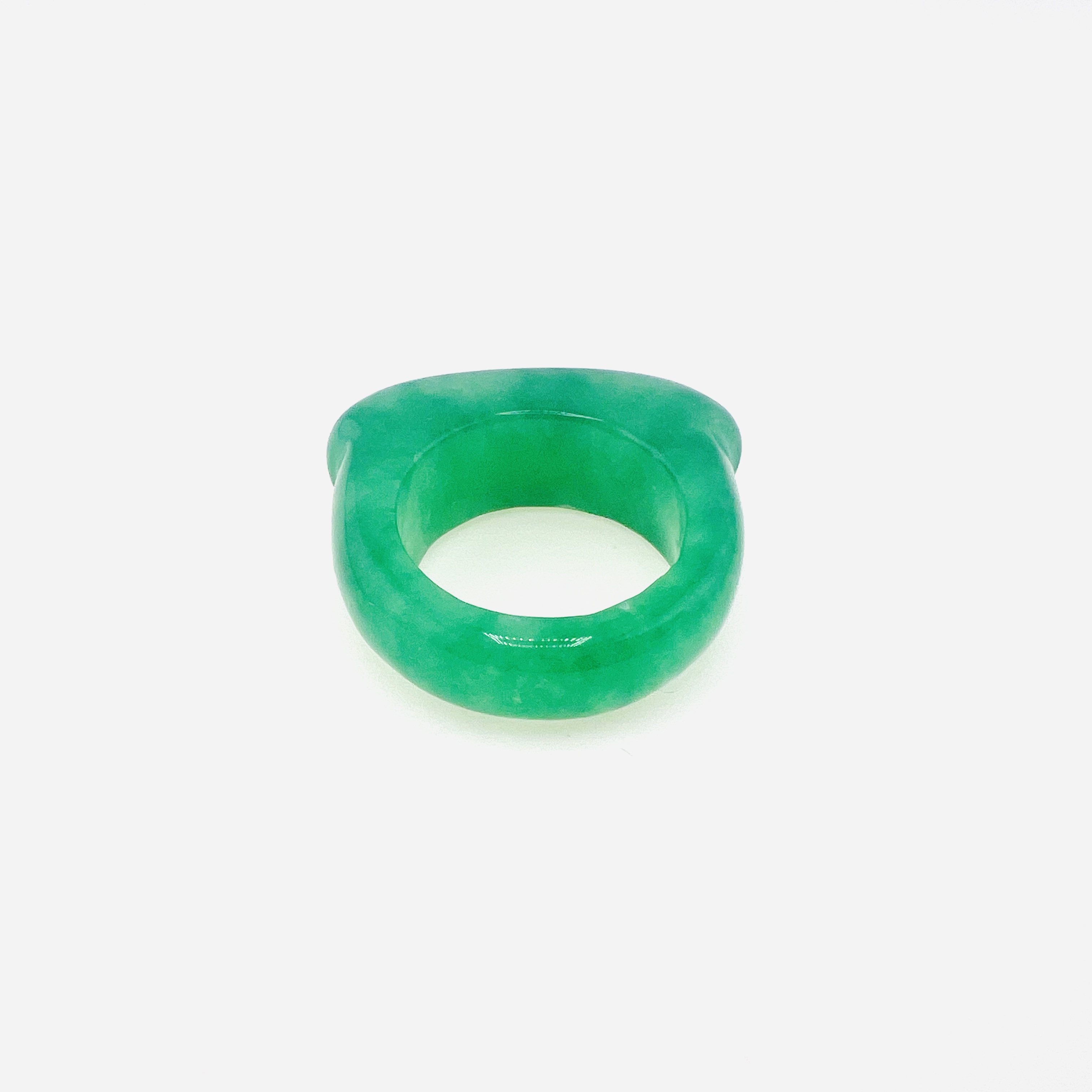 Vintage Burmese jadeite horse saddle ring in imperial green color