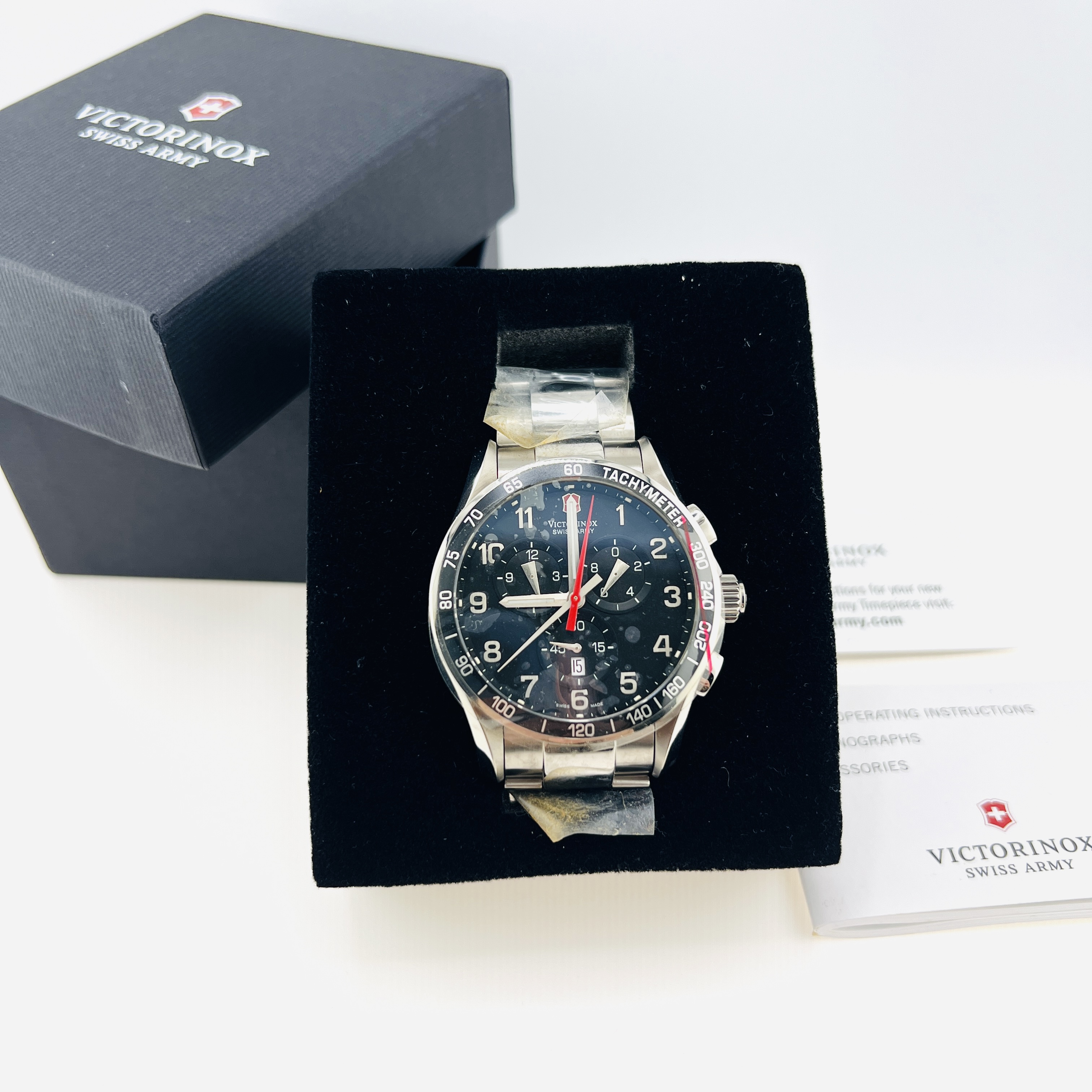 Victorinox Swiss Army chronographs/Tachymeter watch, quartz, 44mm