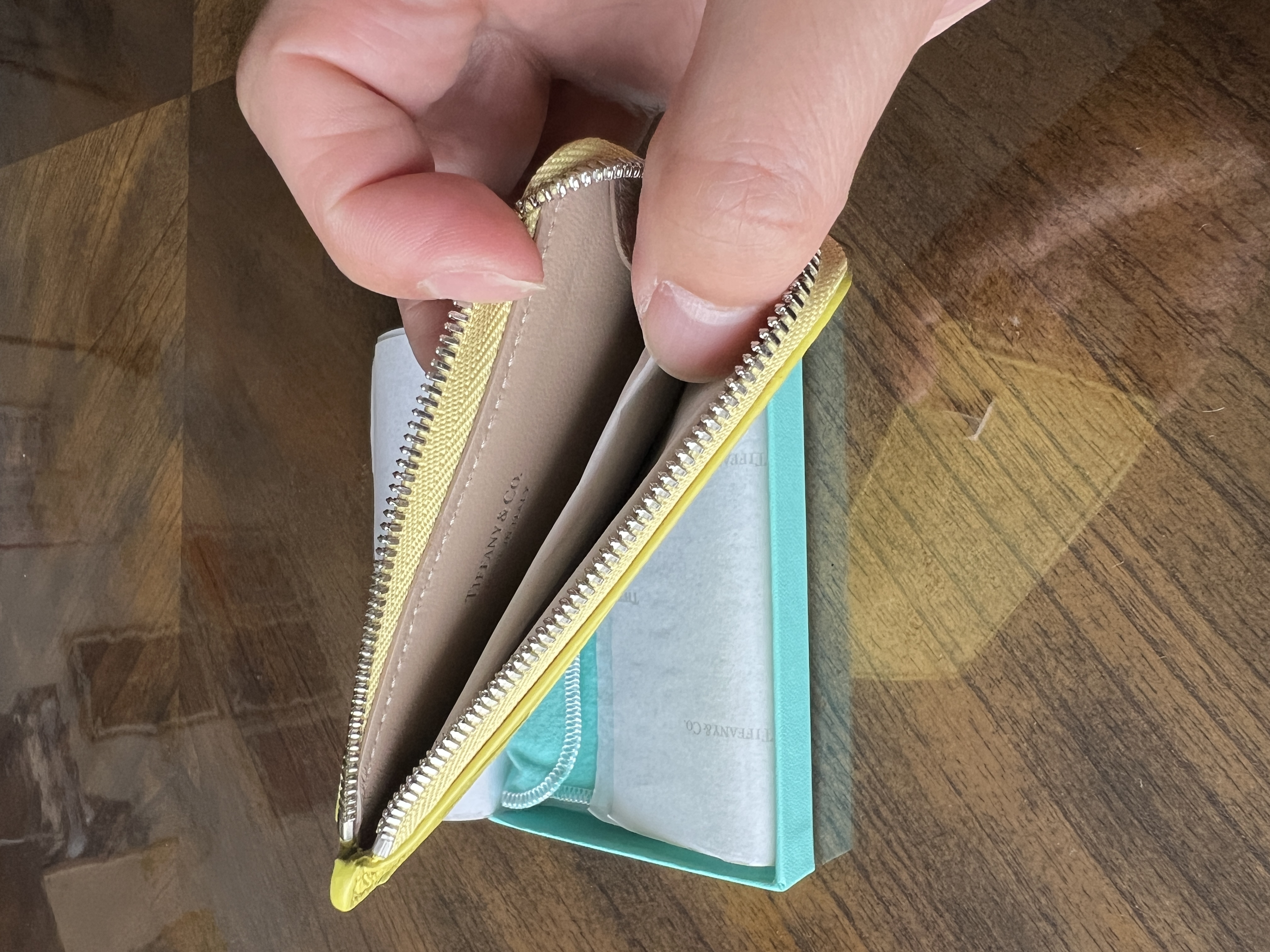 Tiffany & Co. T zip leather card case, citrine yellow