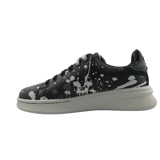 Limited edition Marc Jacobs Women's Graffiti design tennis shoes, size 11
